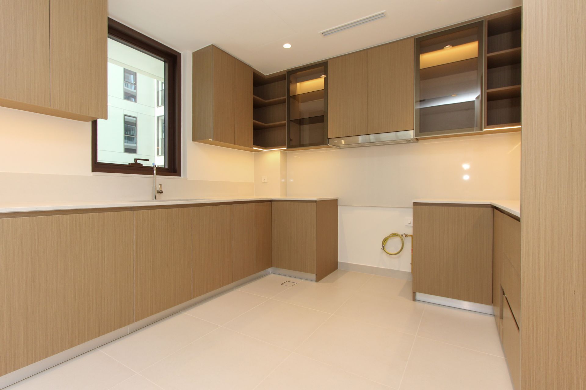 BRAND NEW | HUGE-TERRACE | OPEN POOL VIEW