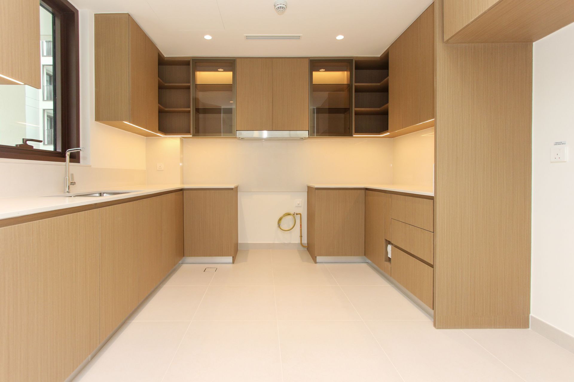 BRAND NEW | HUGE-TERRACE | OPEN POOL VIEW