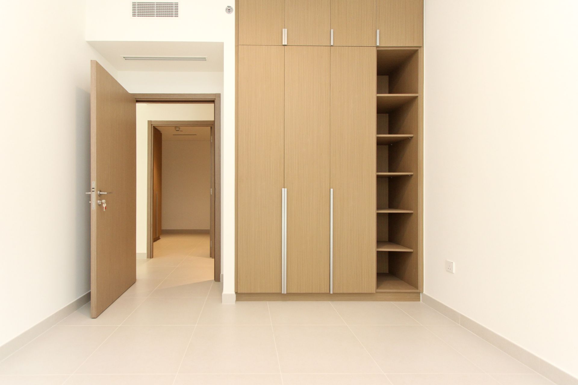 BRAND NEW | HUGE-TERRACE | OPEN POOL VIEW