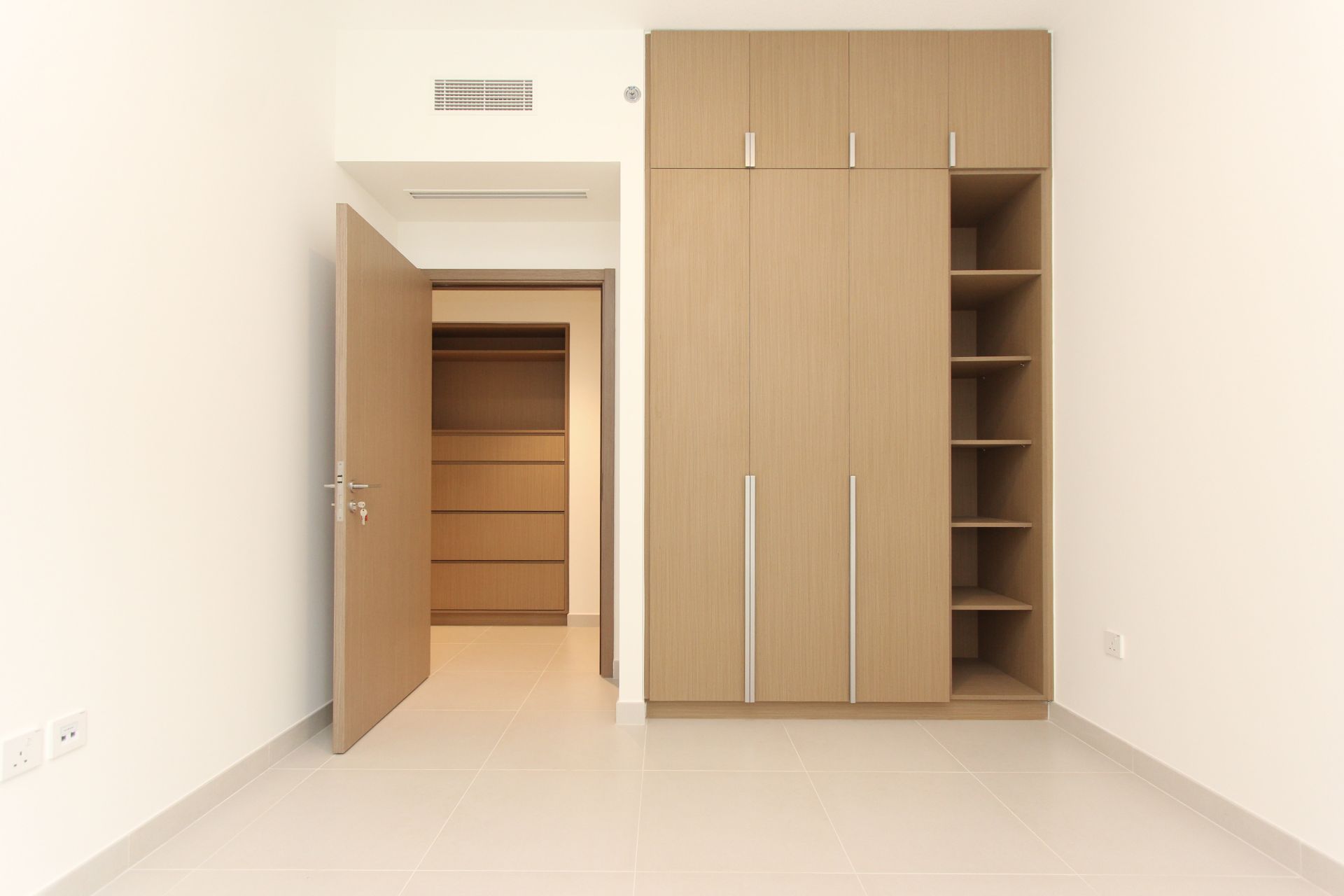 BRAND NEW | HUGE-TERRACE | OPEN POOL VIEW