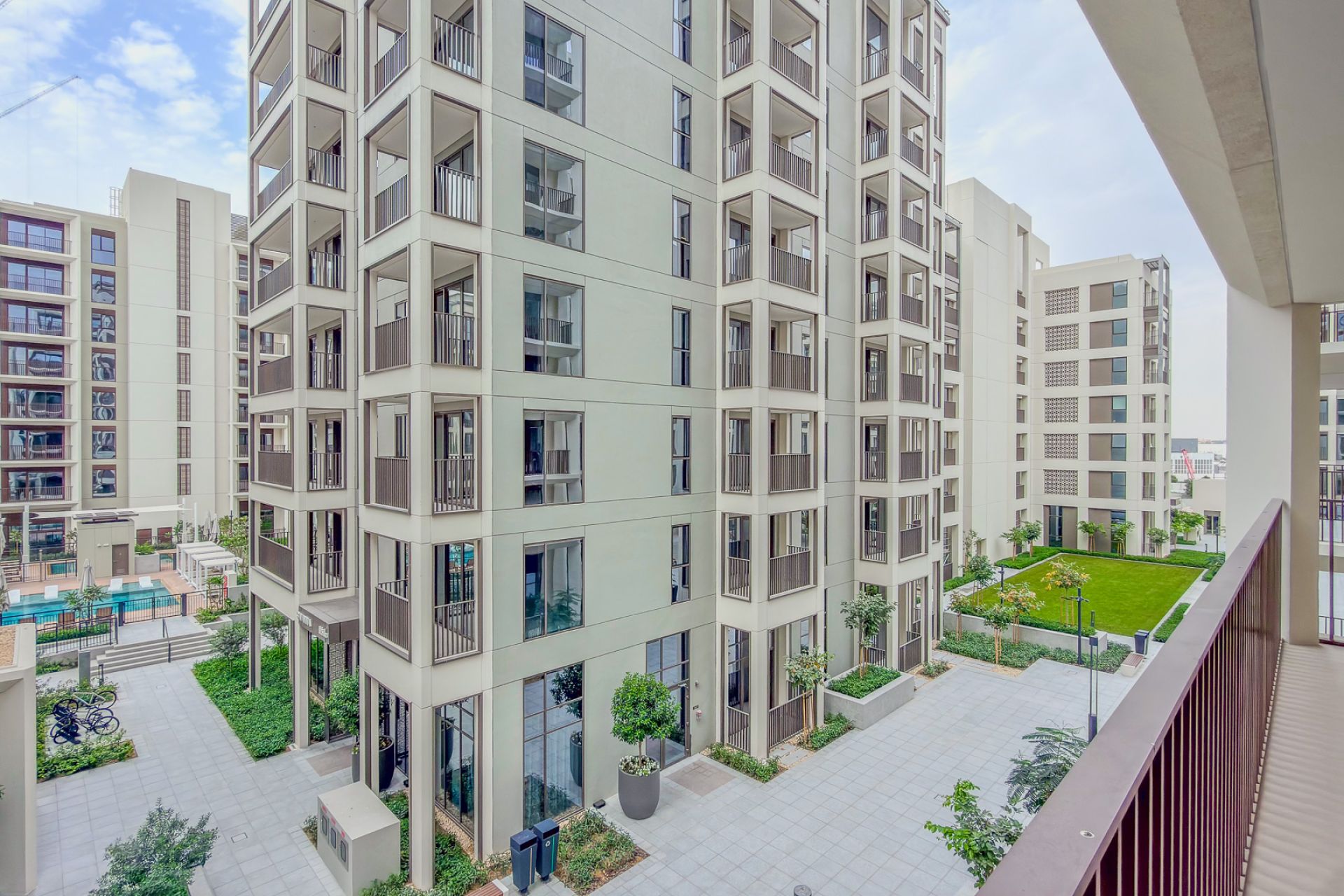 BRAND - NEW | HUGE-TERRACE | OPEN POOL VIEW