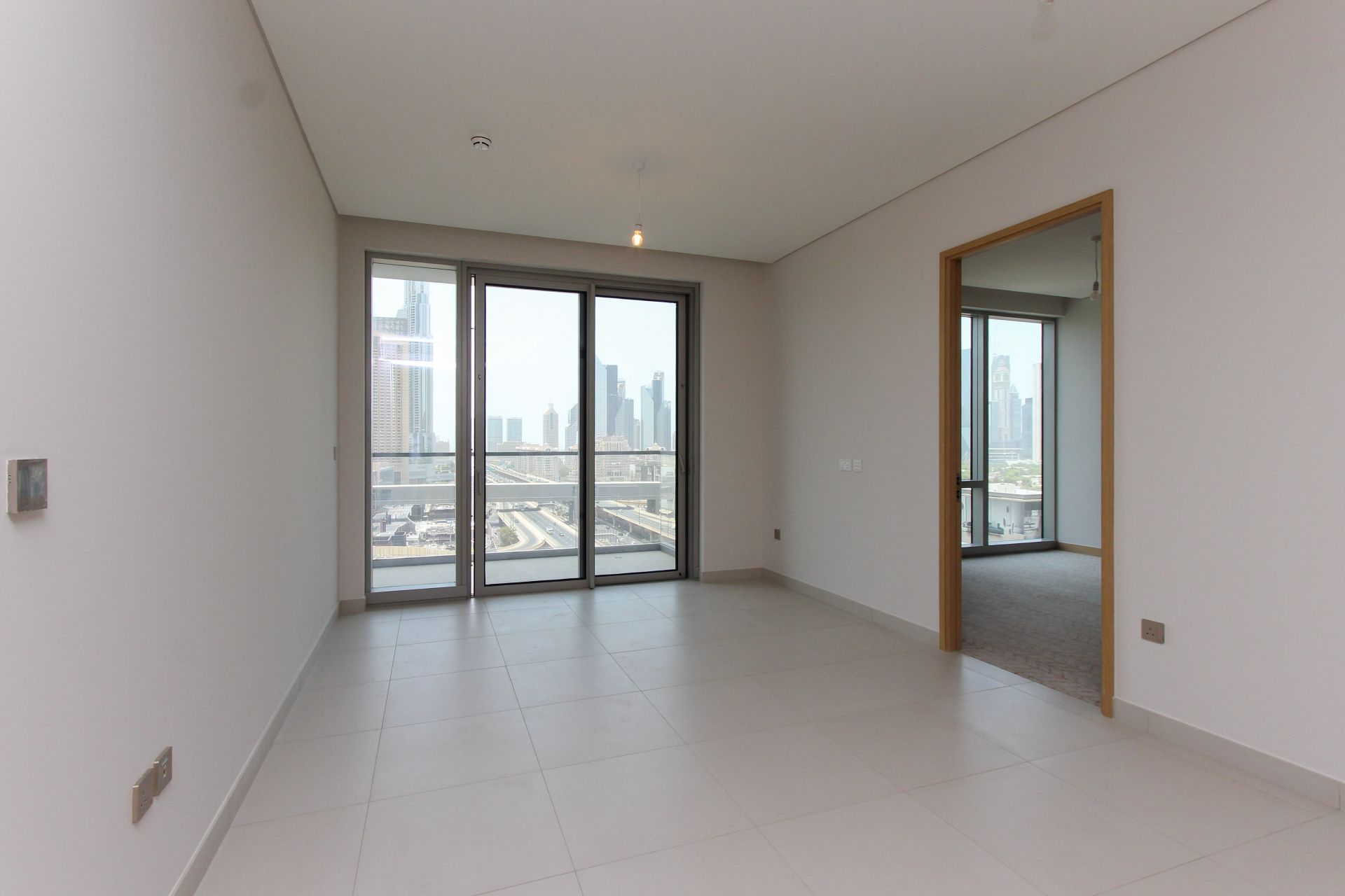 DUBAI MALL ACCESS | BURJ VIEW | SEMI-FURNISHED