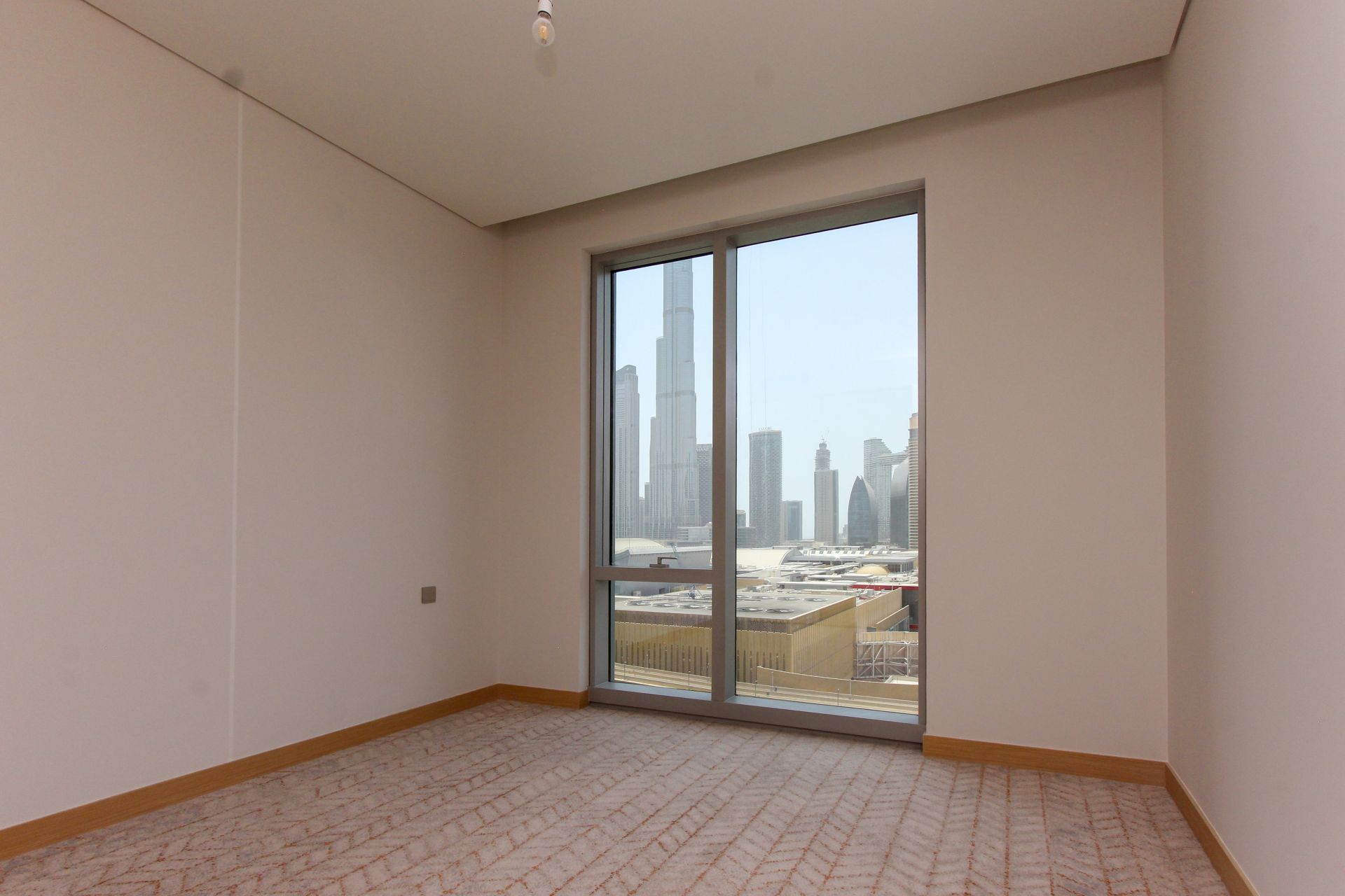 DUBAI MALL ACCESS | BURJ VIEW | SEMI-FURNISHED