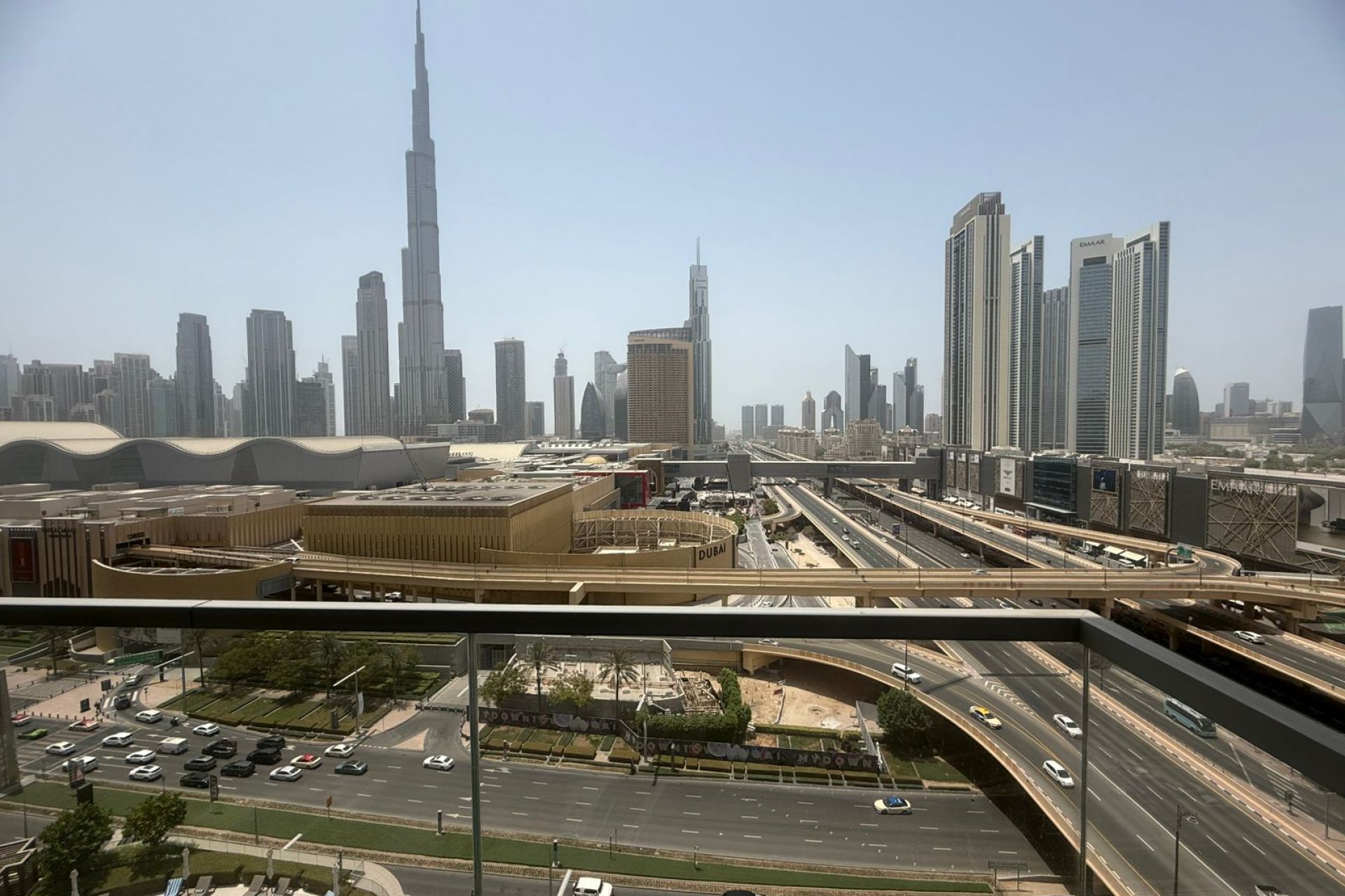 DUBAI MALL ACCESS | BURJ VIEW | SEMI-FURNISHED