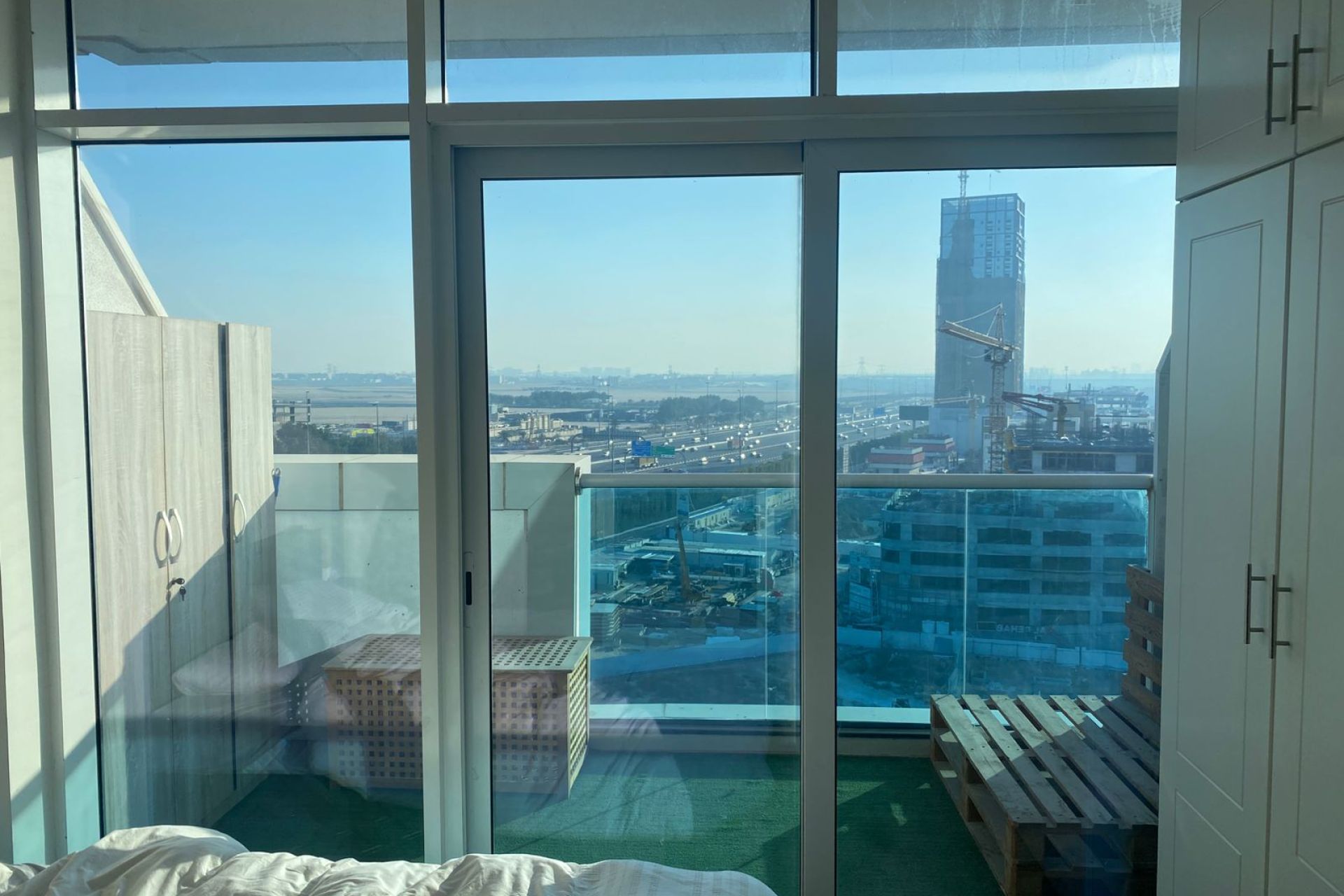 FULLY FURNISHED | HIGH FLOOR | MULTIPLE CHEQUES