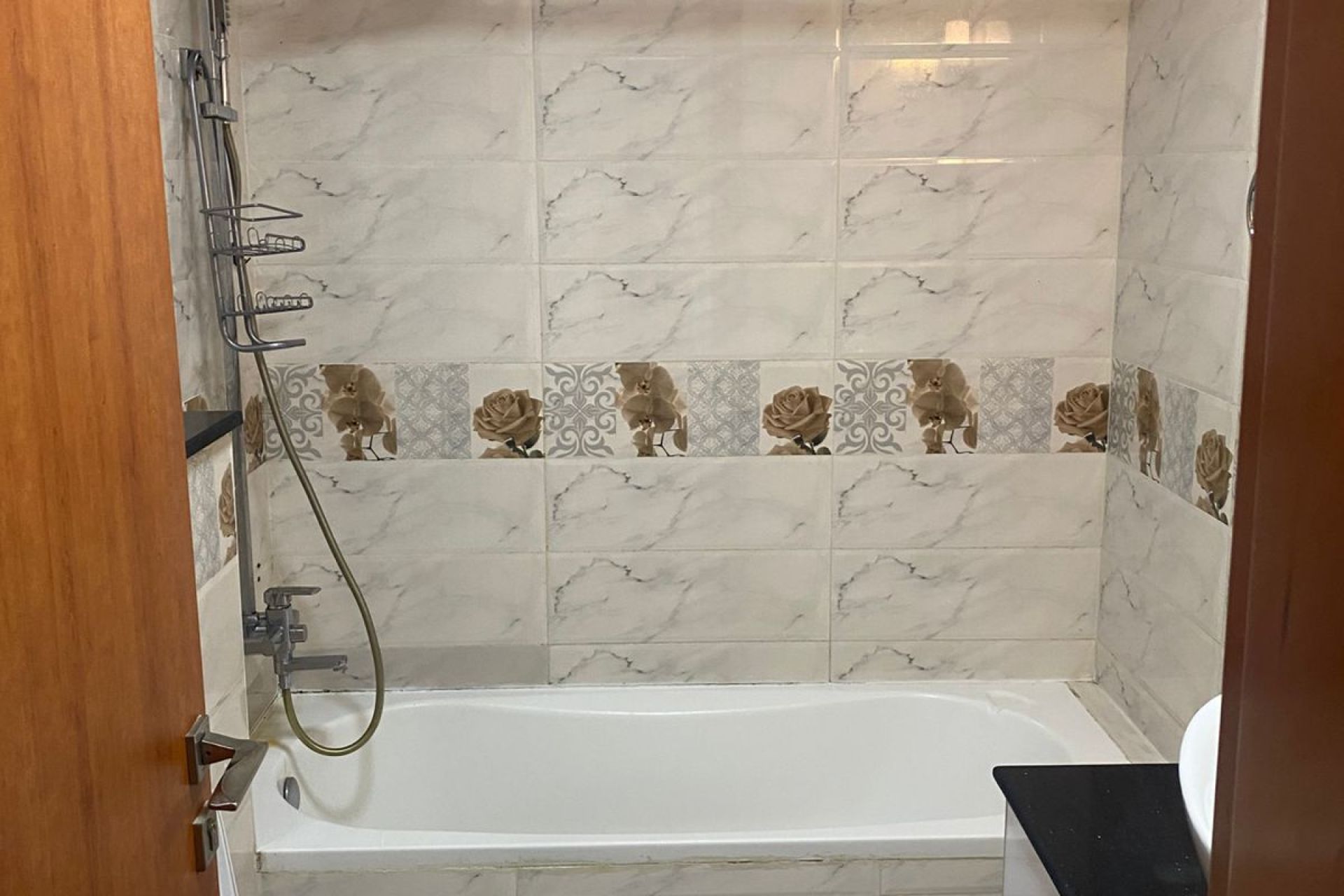 FULLY FURNISHED | HIGH FLOOR | MULTIPLE CHEQUES