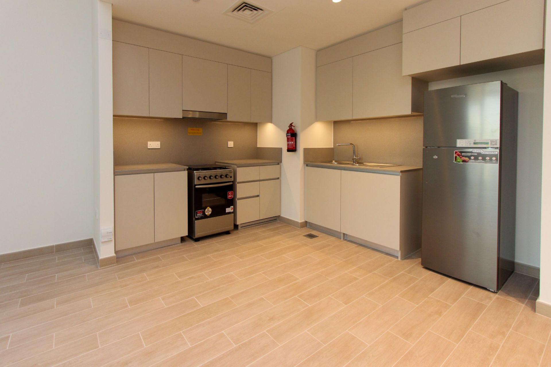 LAGOON ACCESS | VACANT | HIGH FLOOR