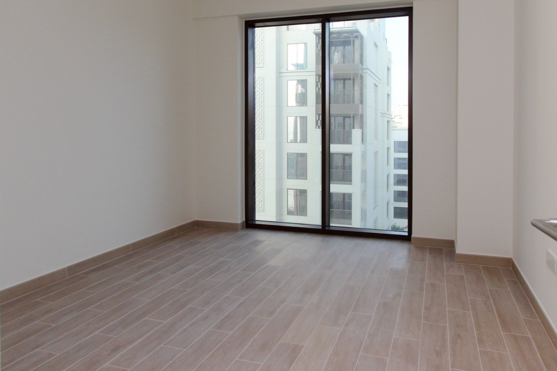 LAGOON ACCESS | VACANT | HIGH FLOOR