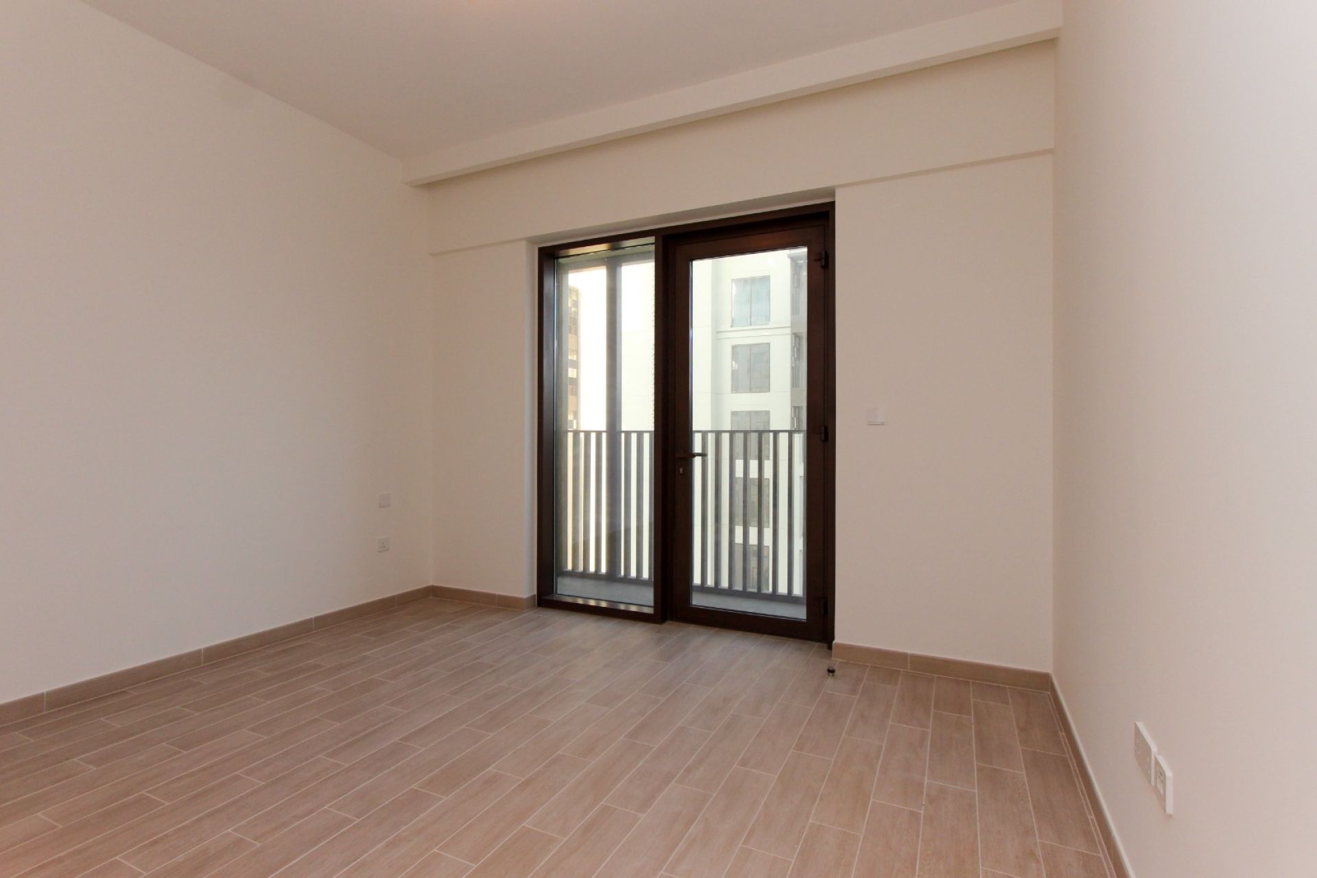 LAGOON ACCESS | VACANT | HIGH FLOOR