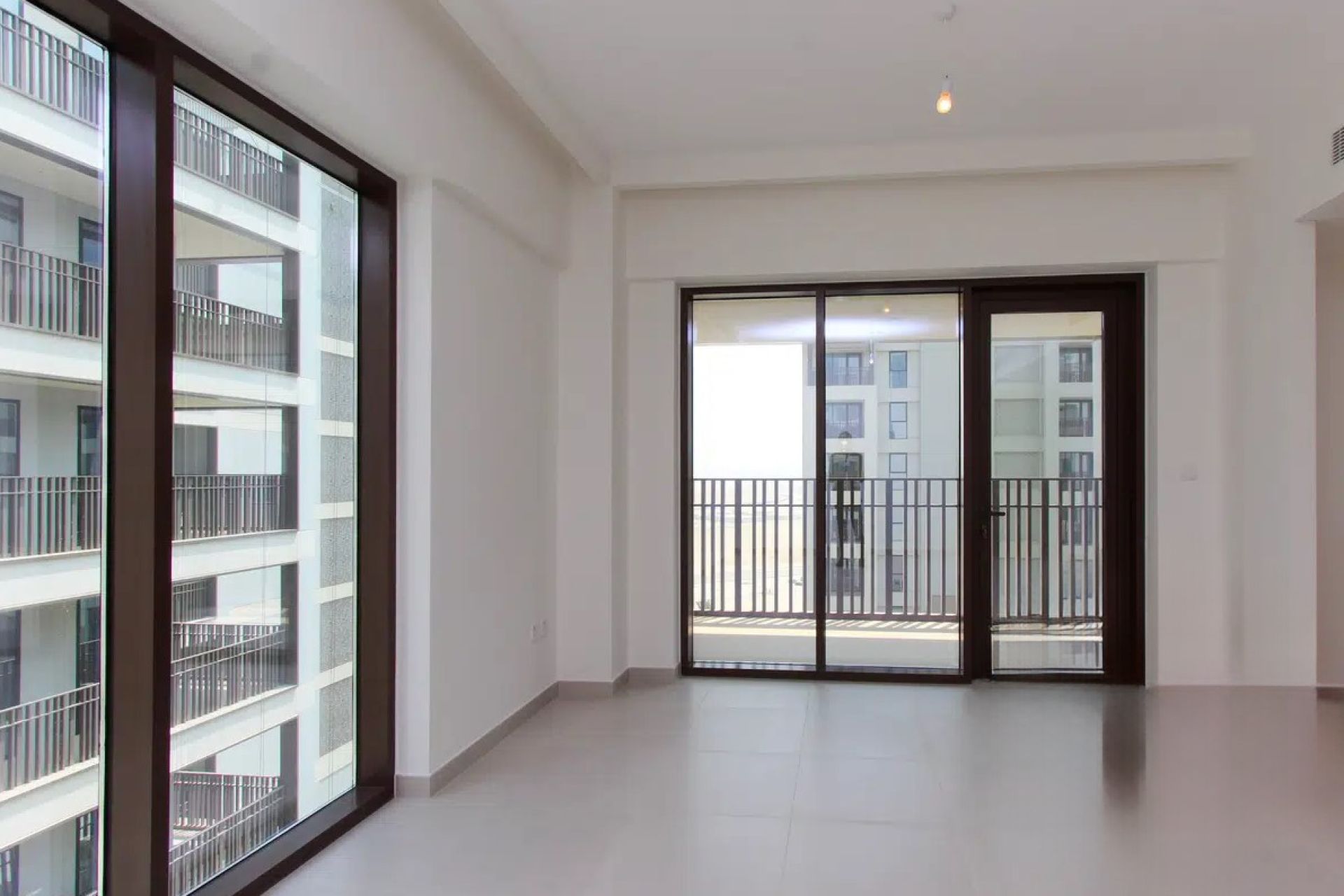 Beach Access | Vacant Now | Chiller Free