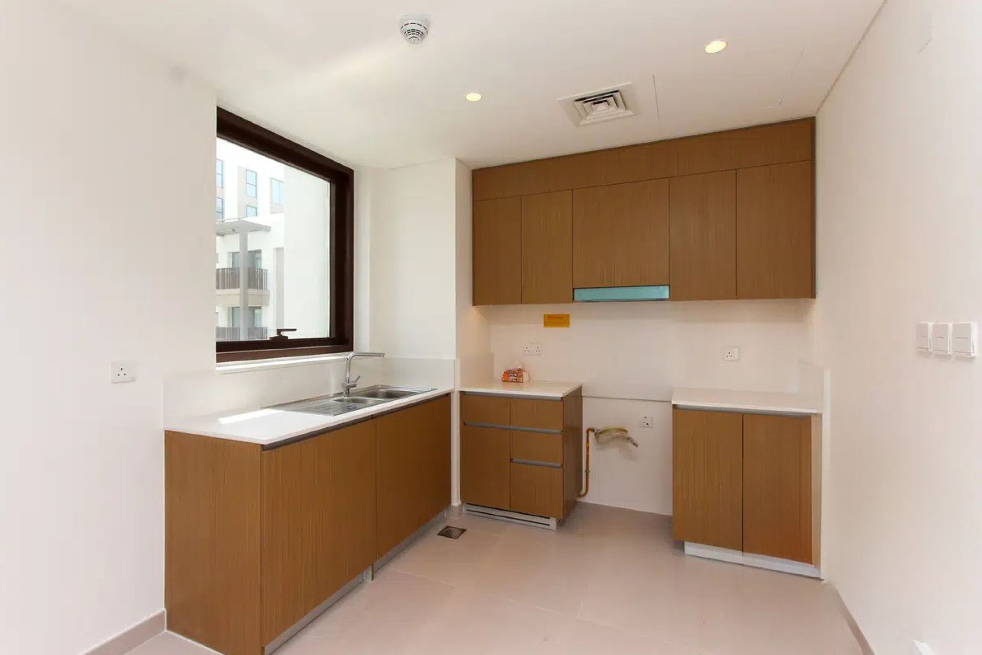 Beach Access | Vacant Now | Chiller Free