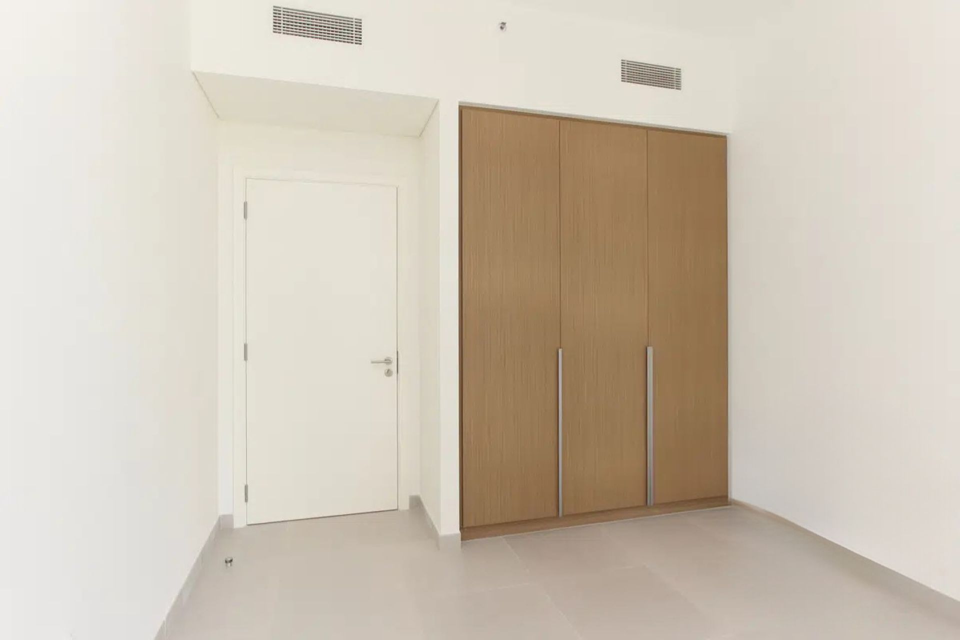 Beach Access | Vacant Now | Chiller Free