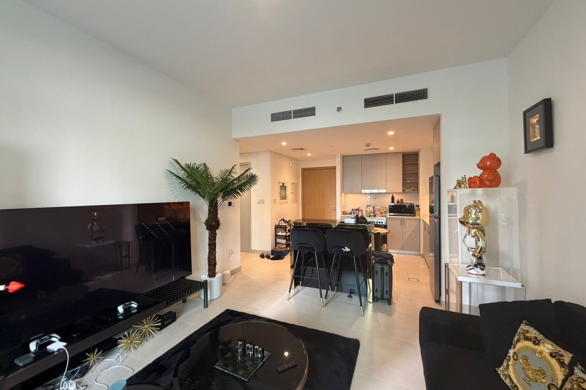 Fully Furnished | Vacant | Low Floor