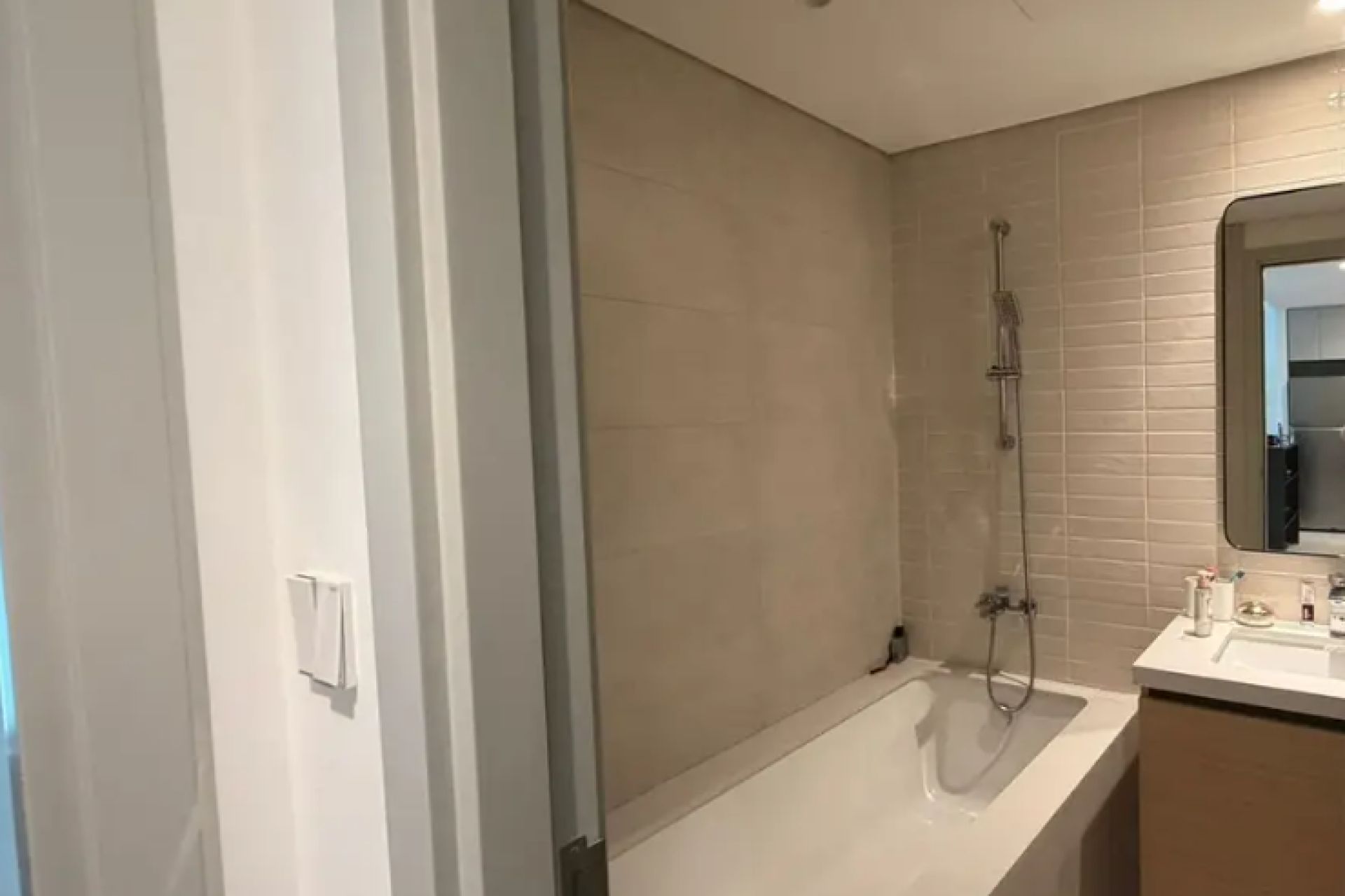 Fully Furnished | Vacant | Low Floor