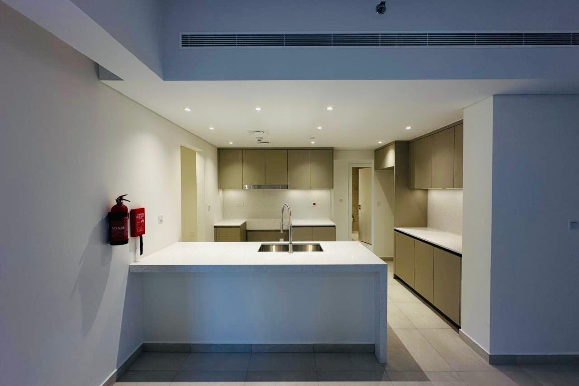 PRIME LOCATION | BURJ AL ARAB VIEW | POOL VIEW