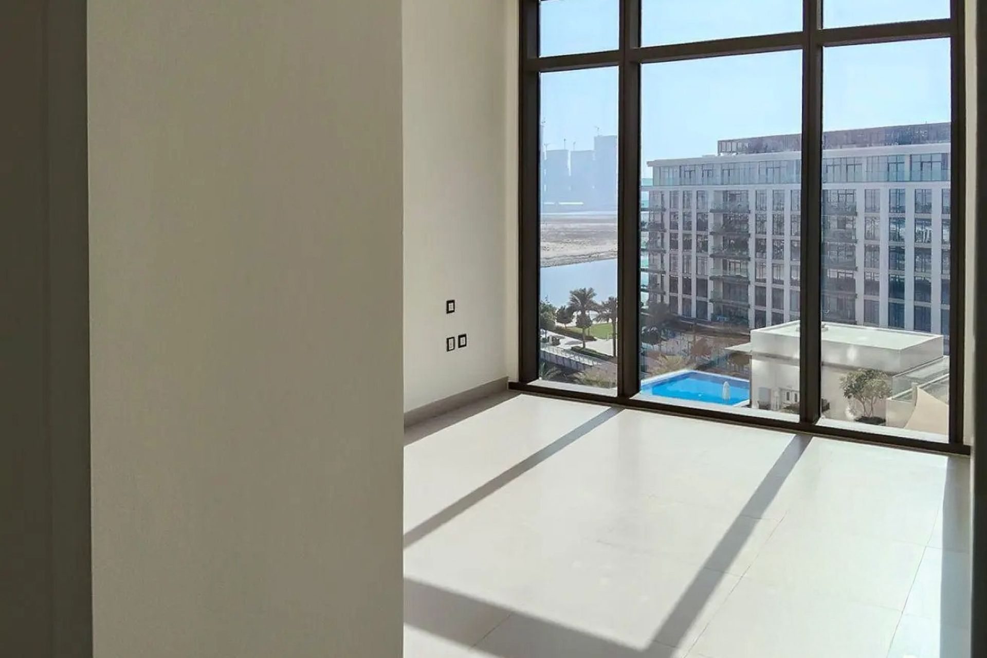 Corner Unit | High Floor | Sea View
