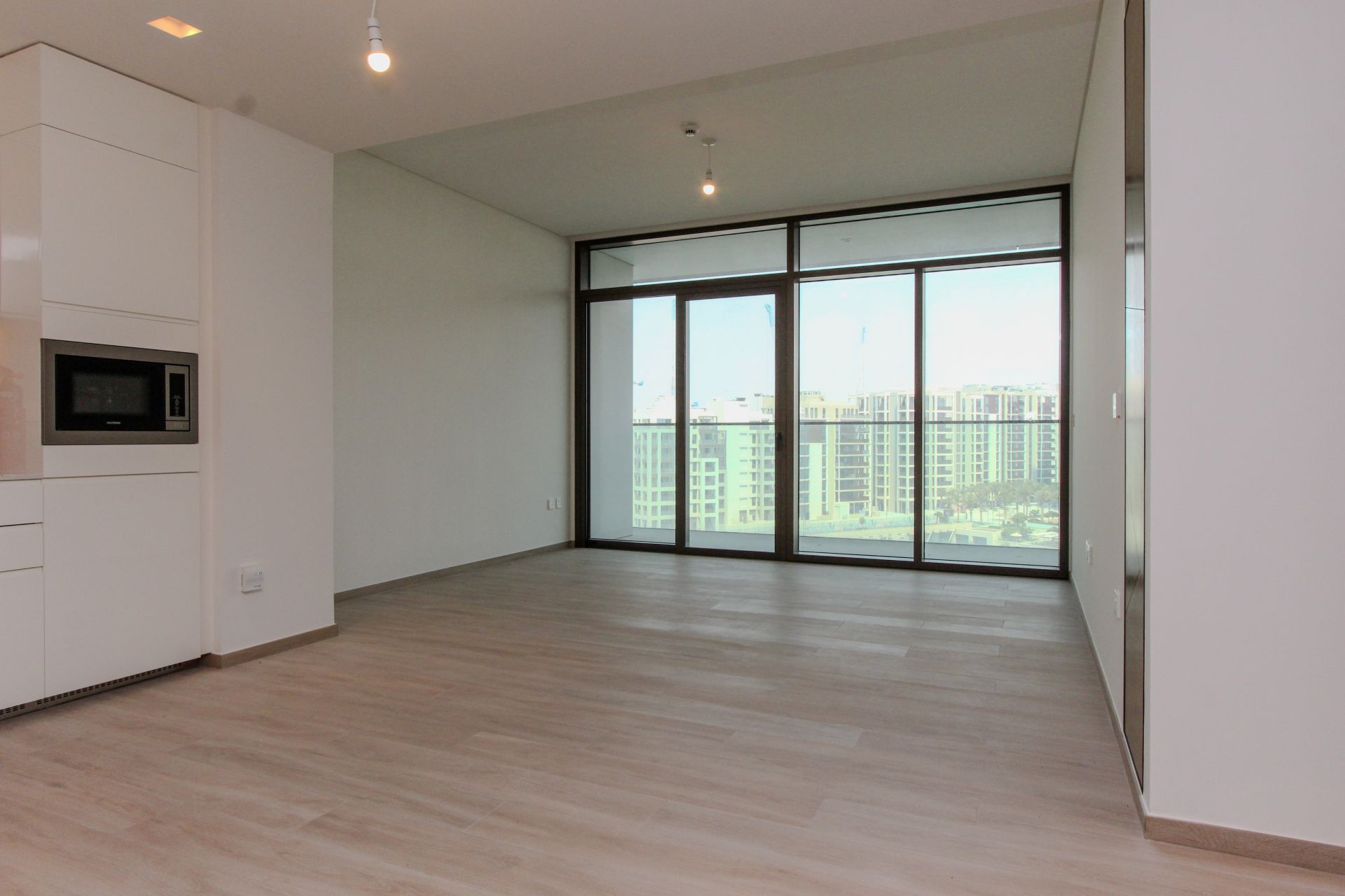 Stunning Views | White Goods | Vacant Soon