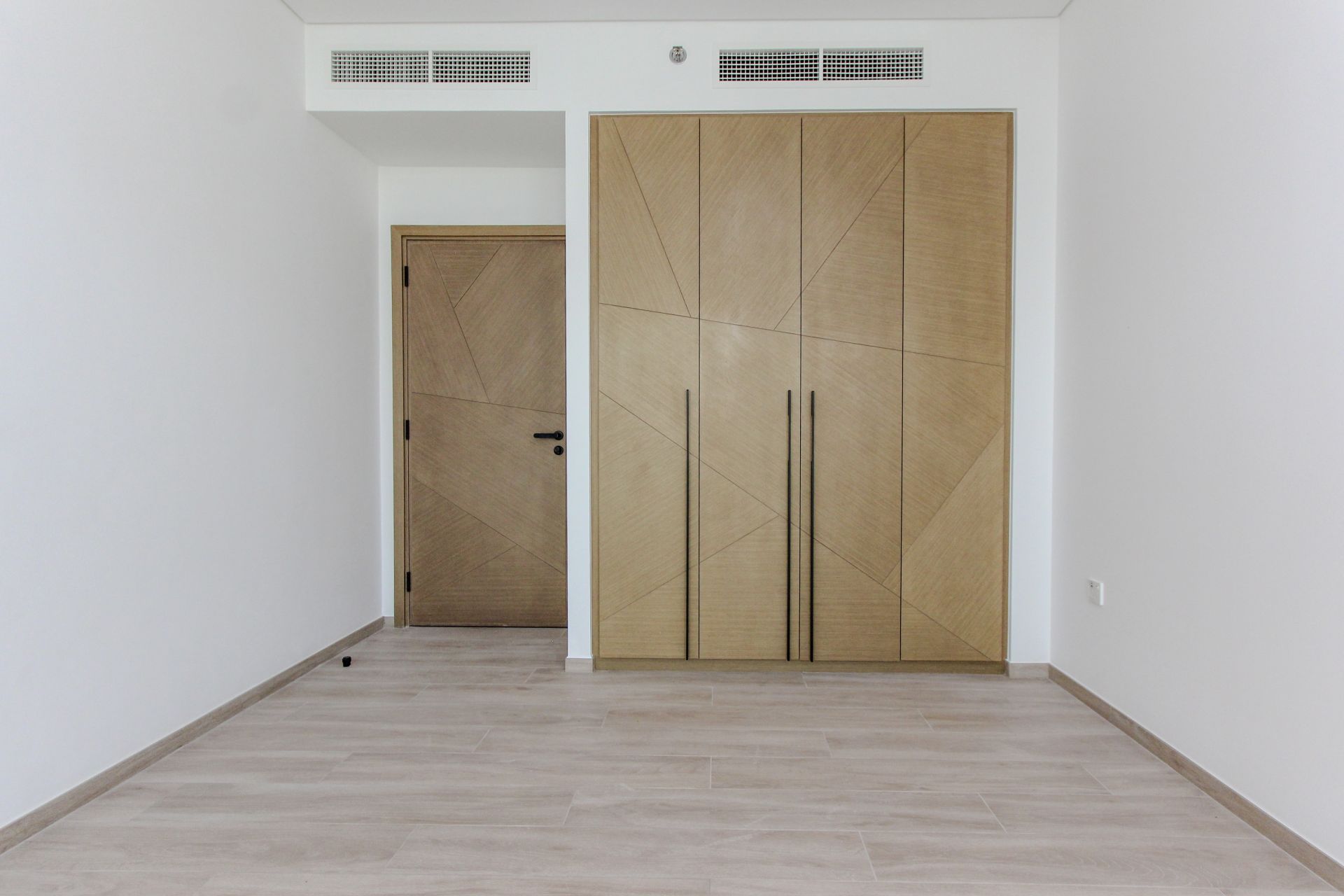 Stunning Views | White Goods | Vacant Soon