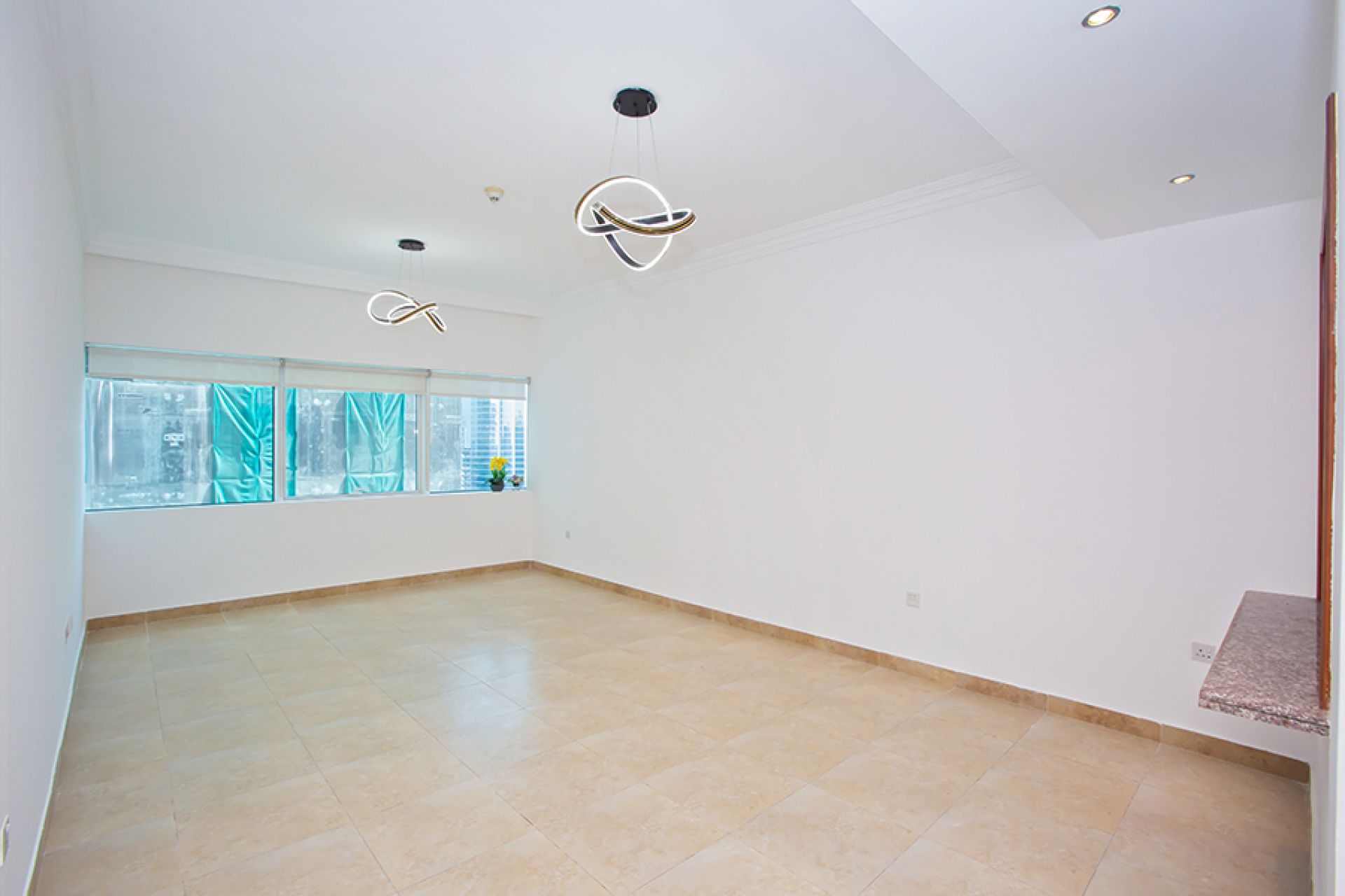 HIGH FLOOR | BIG LAYOUT | CLOSE TO TRAM STATION