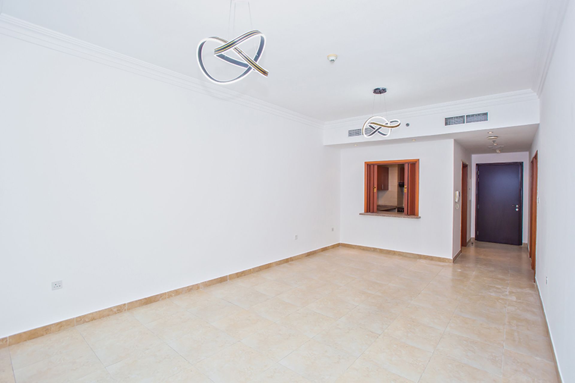 HIGH FLOOR | BIG LAYOUT | CLOSE TO TRAM STATION