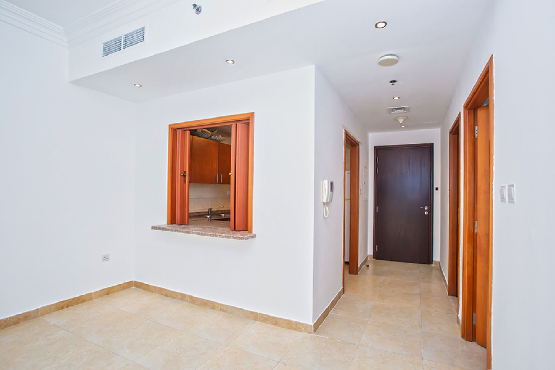 HIGH FLOOR | BIG LAYOUT | CLOSE TO TRAM STATION