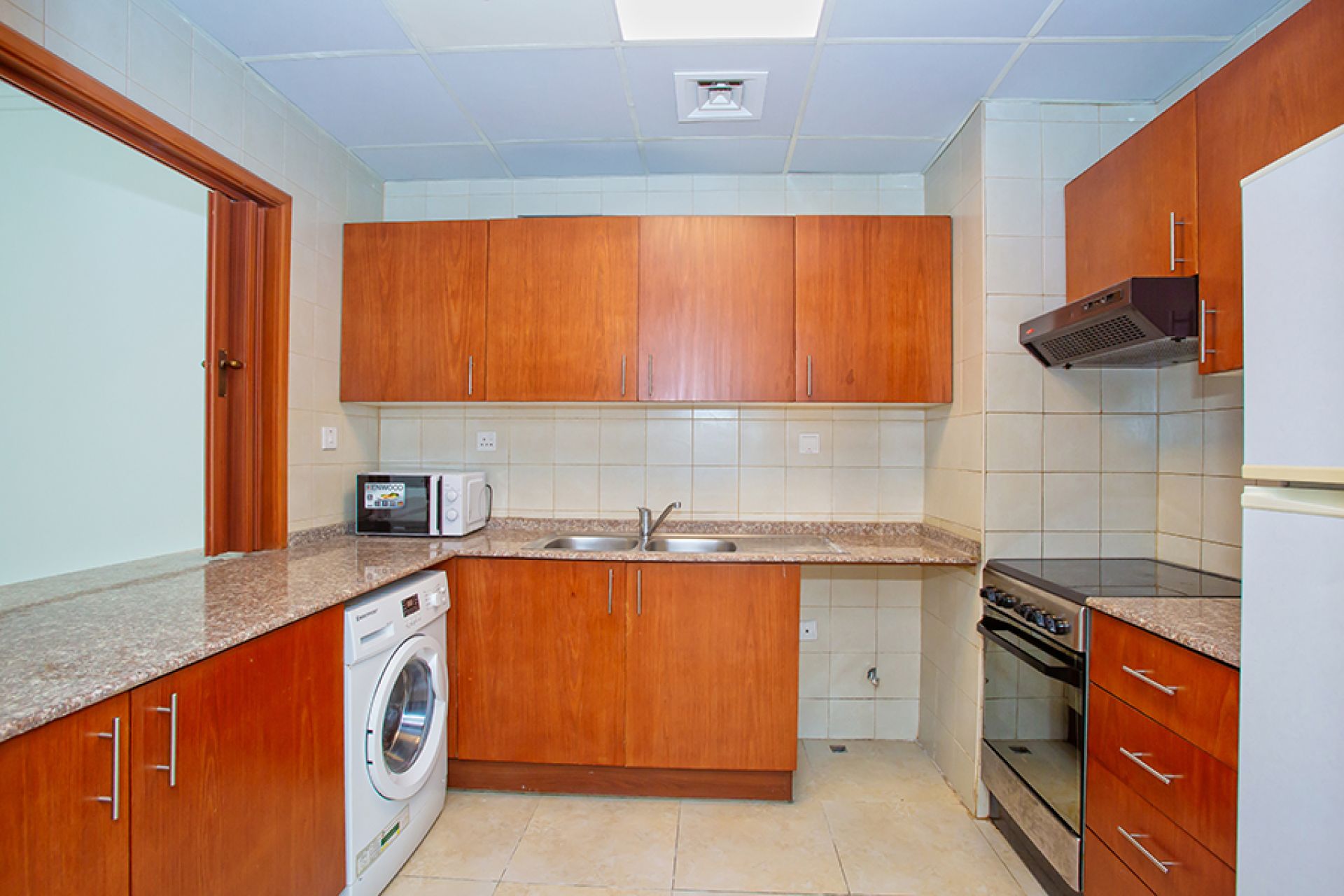 HIGH FLOOR | BIG LAYOUT | CLOSE TO TRAM STATION