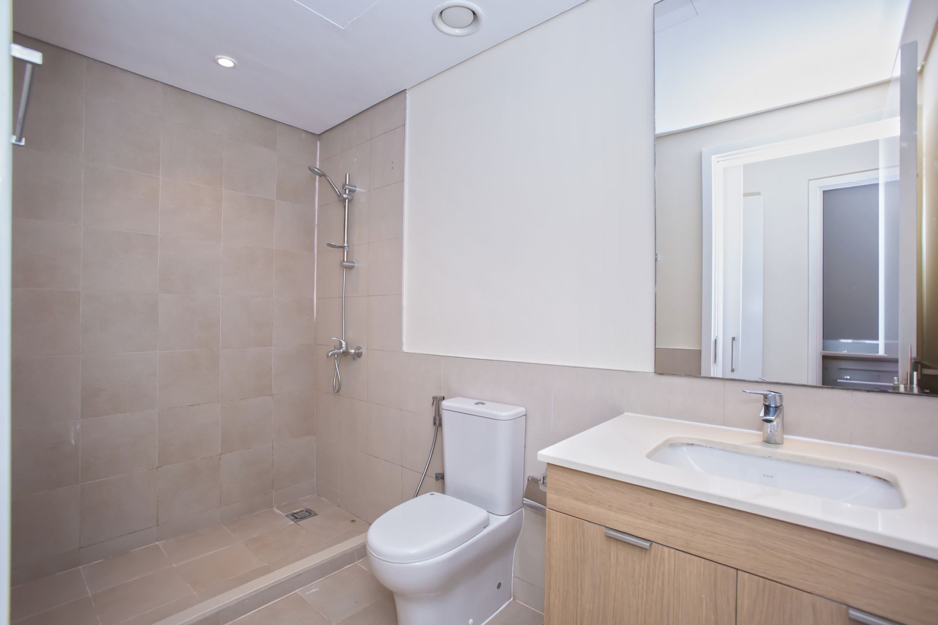 HUGE TERRACE | BIG LAYOUT | VACANT