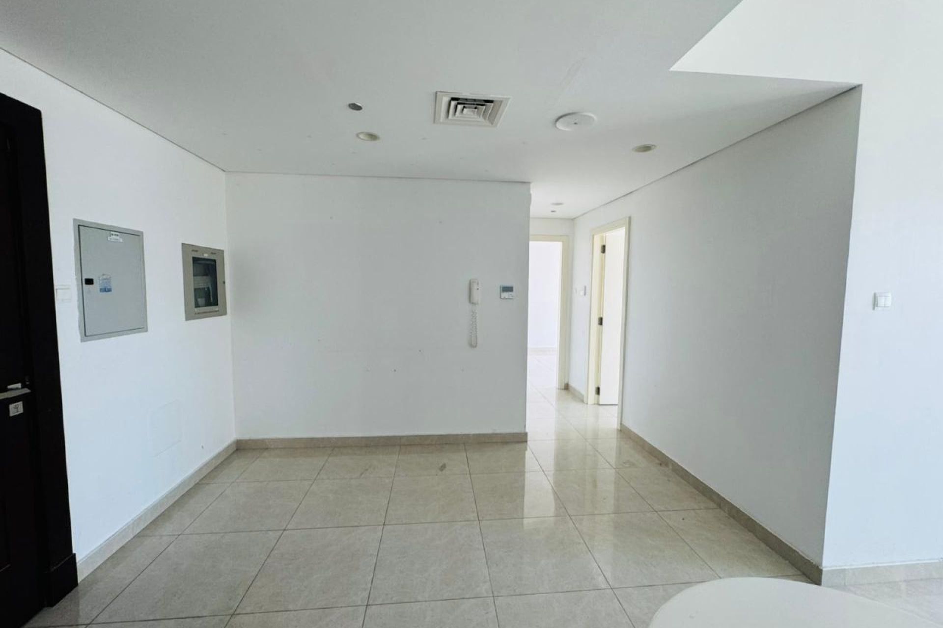 Low Price | Vacant | Mid Floor