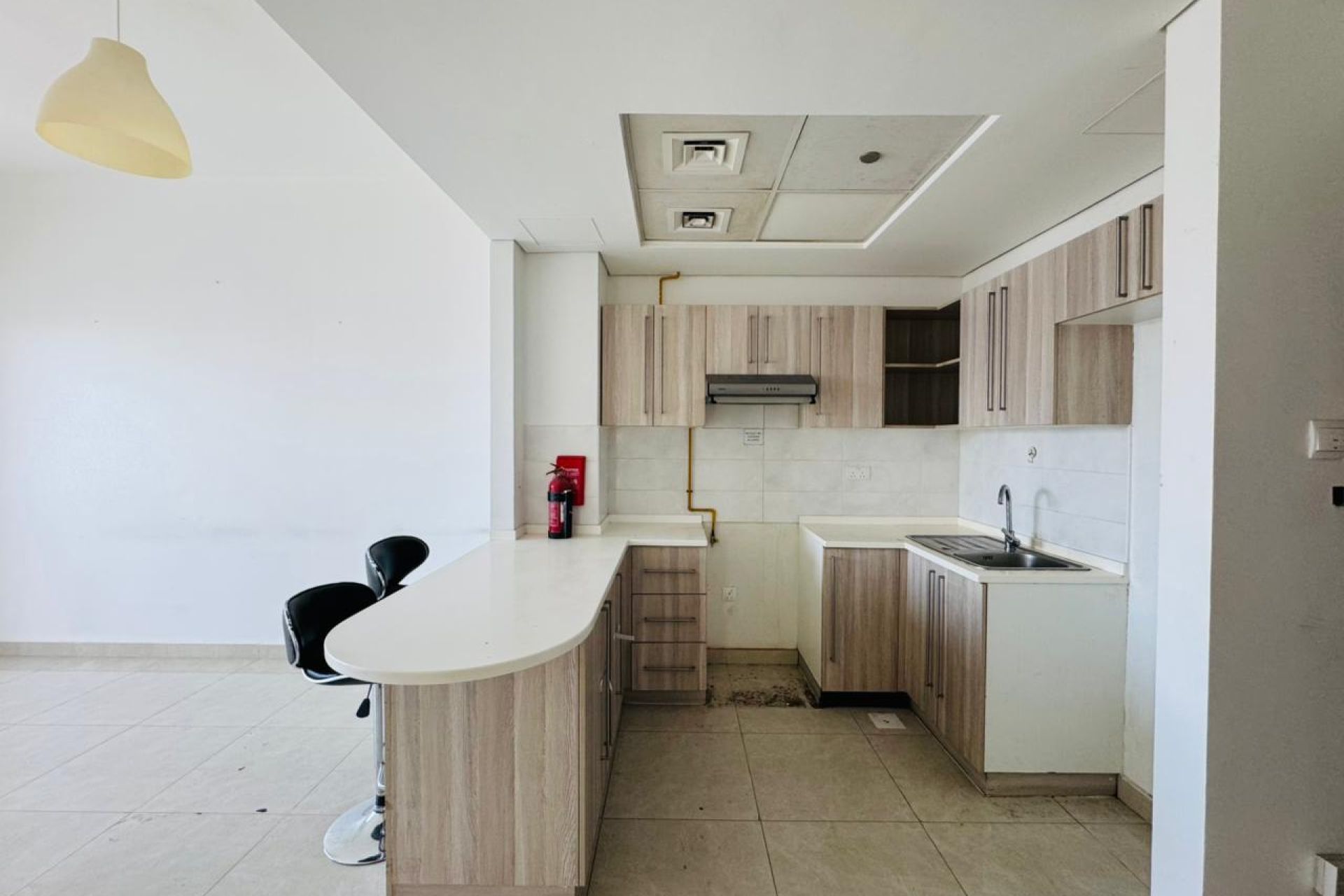 Low Price | Vacant | Mid Floor