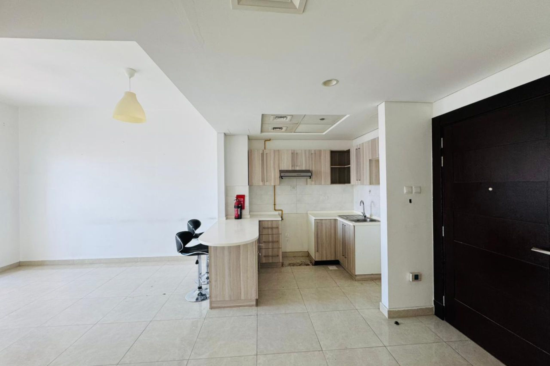 Low Price | Vacant | Mid Floor