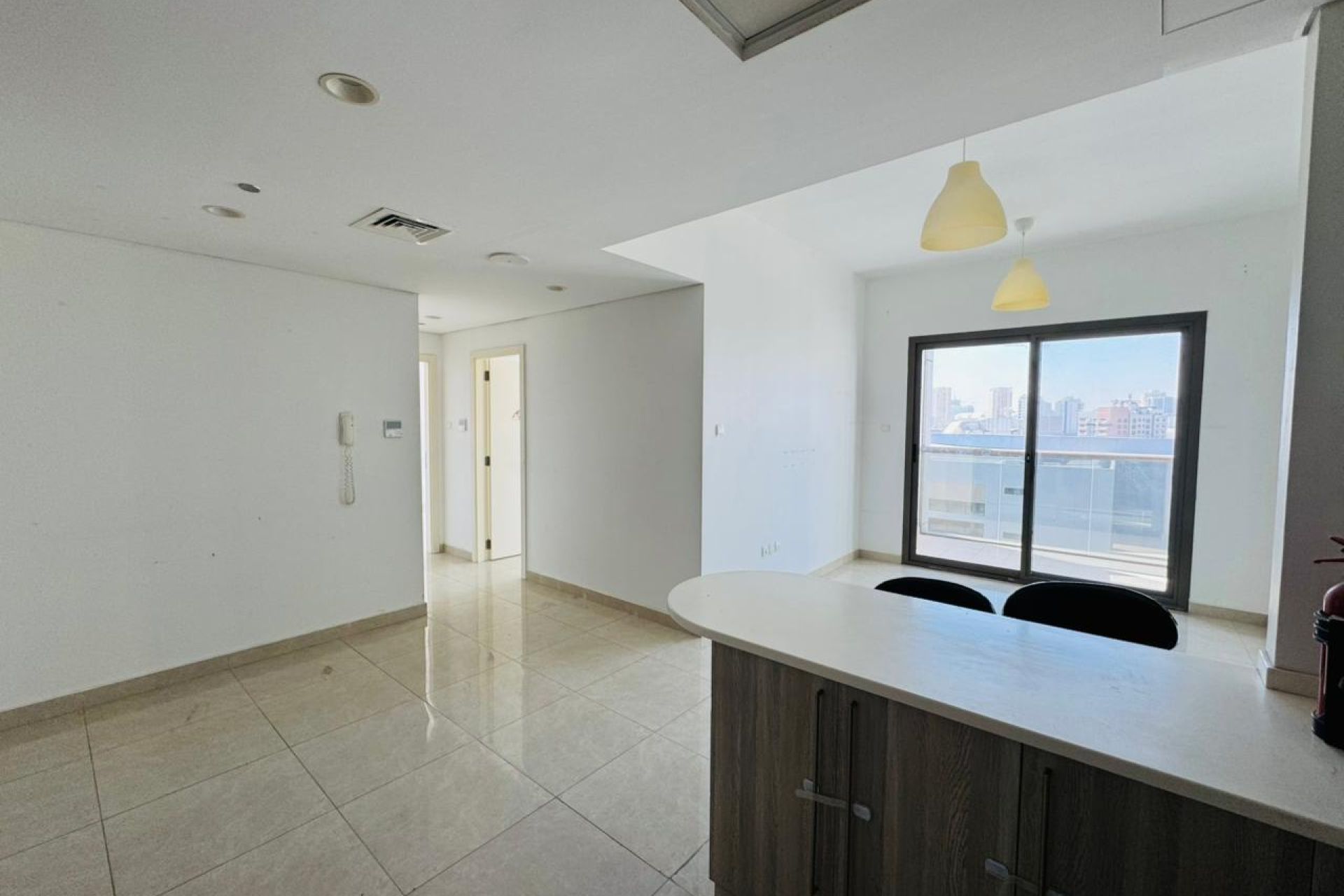 Low Price | Vacant | Mid Floor