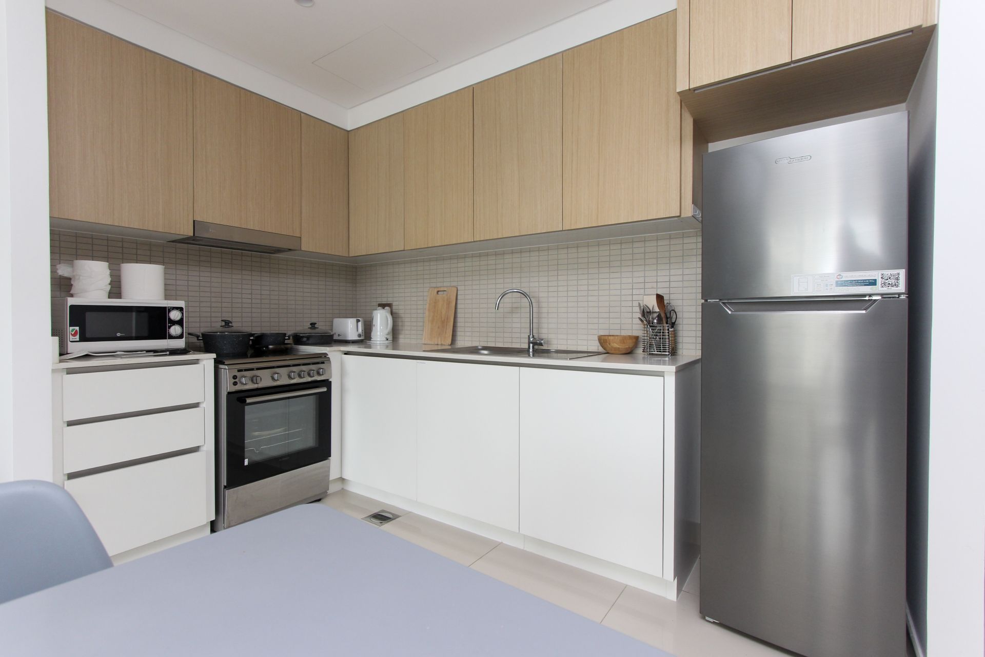 SPACIOUS FURNISHED APARTMENT | OPEN VIEW | VACANT