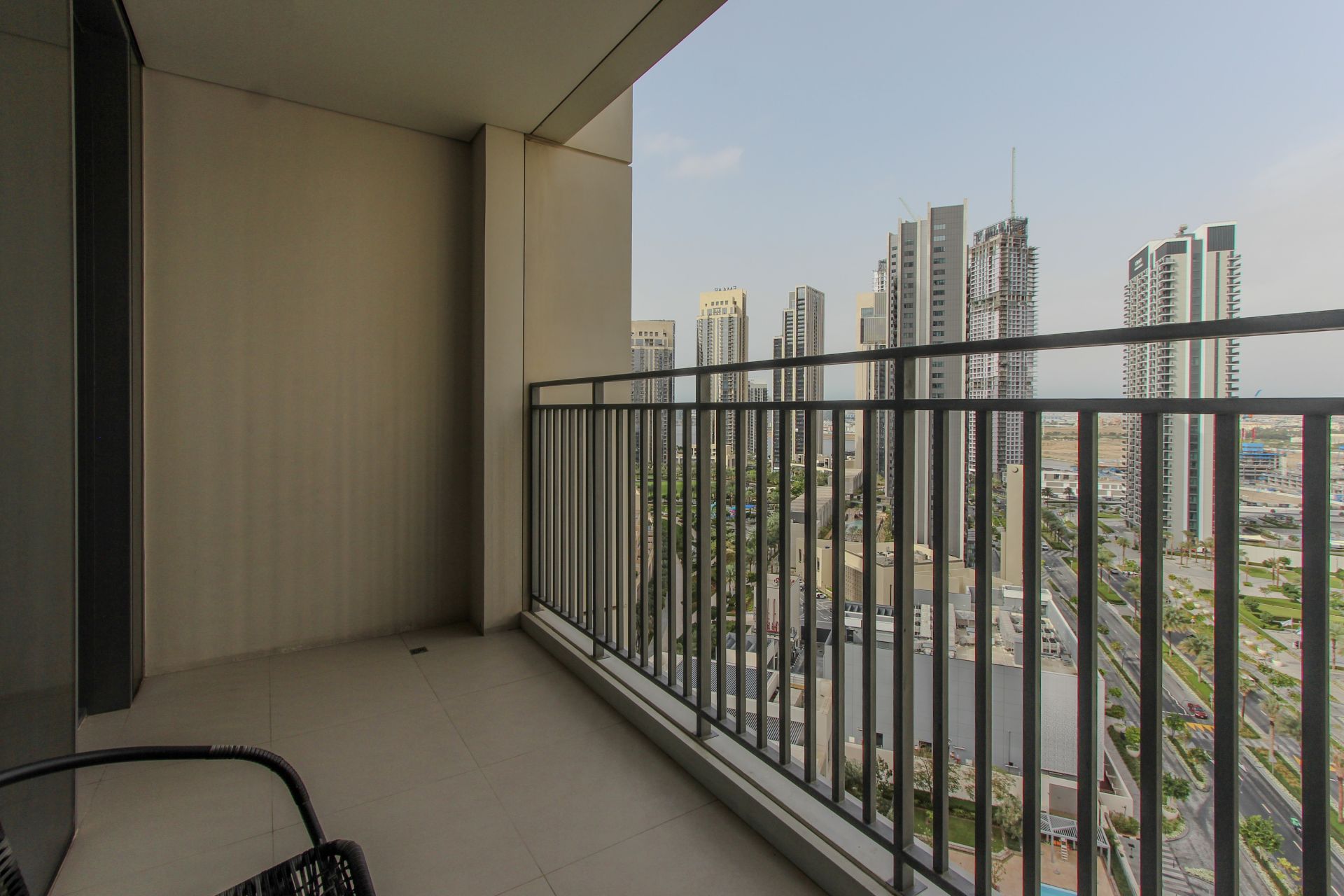 SPACIOUS FURNISHED APARTMENT | OPEN VIEW | VACANT