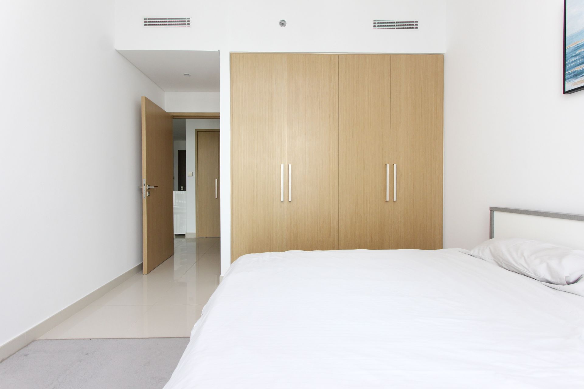 SPACIOUS FURNISHED APARTMENT | OPEN VIEW | VACANT