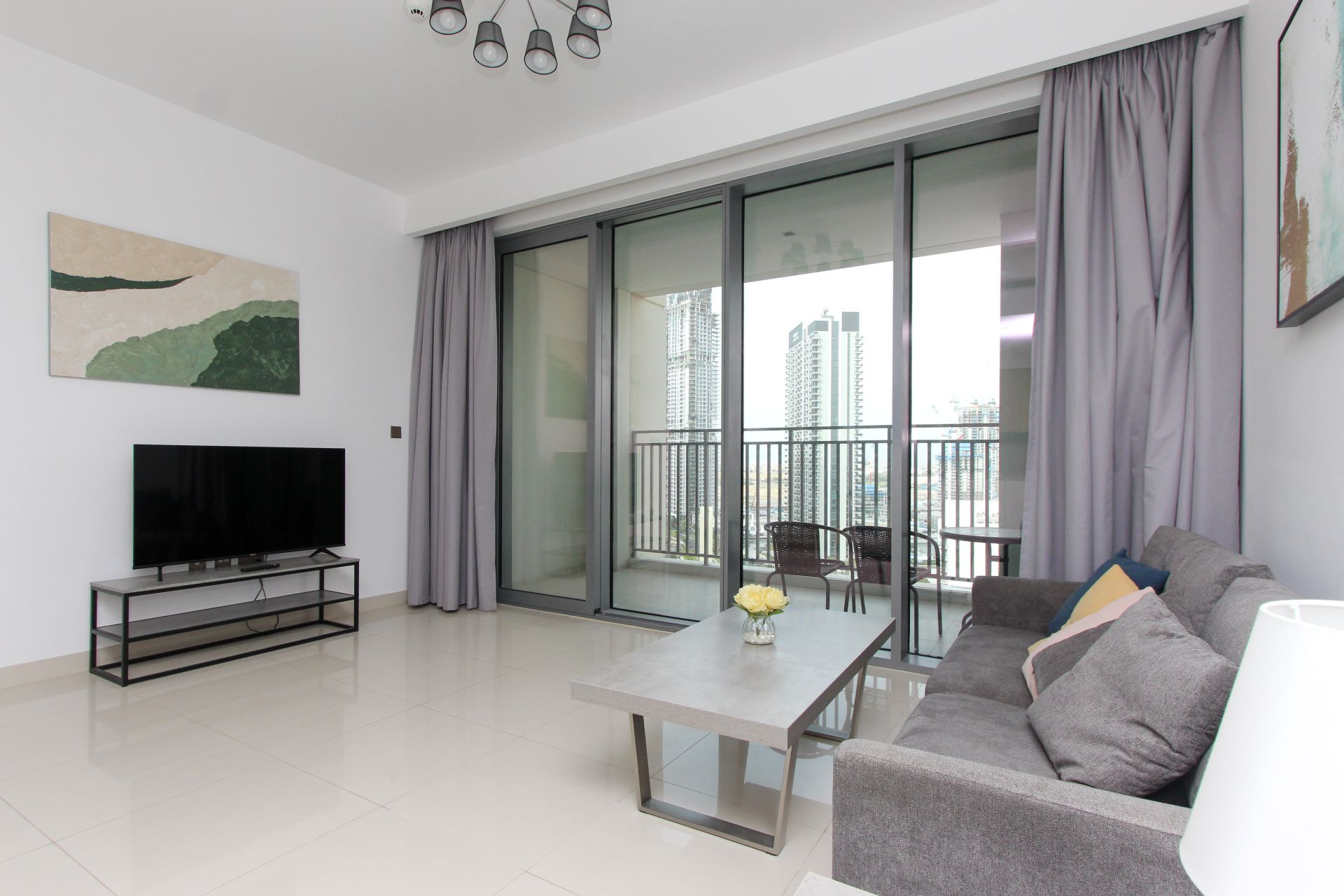 SPACIOUS FURNISHED APARTMENT | OPEN VIEW | VACANT