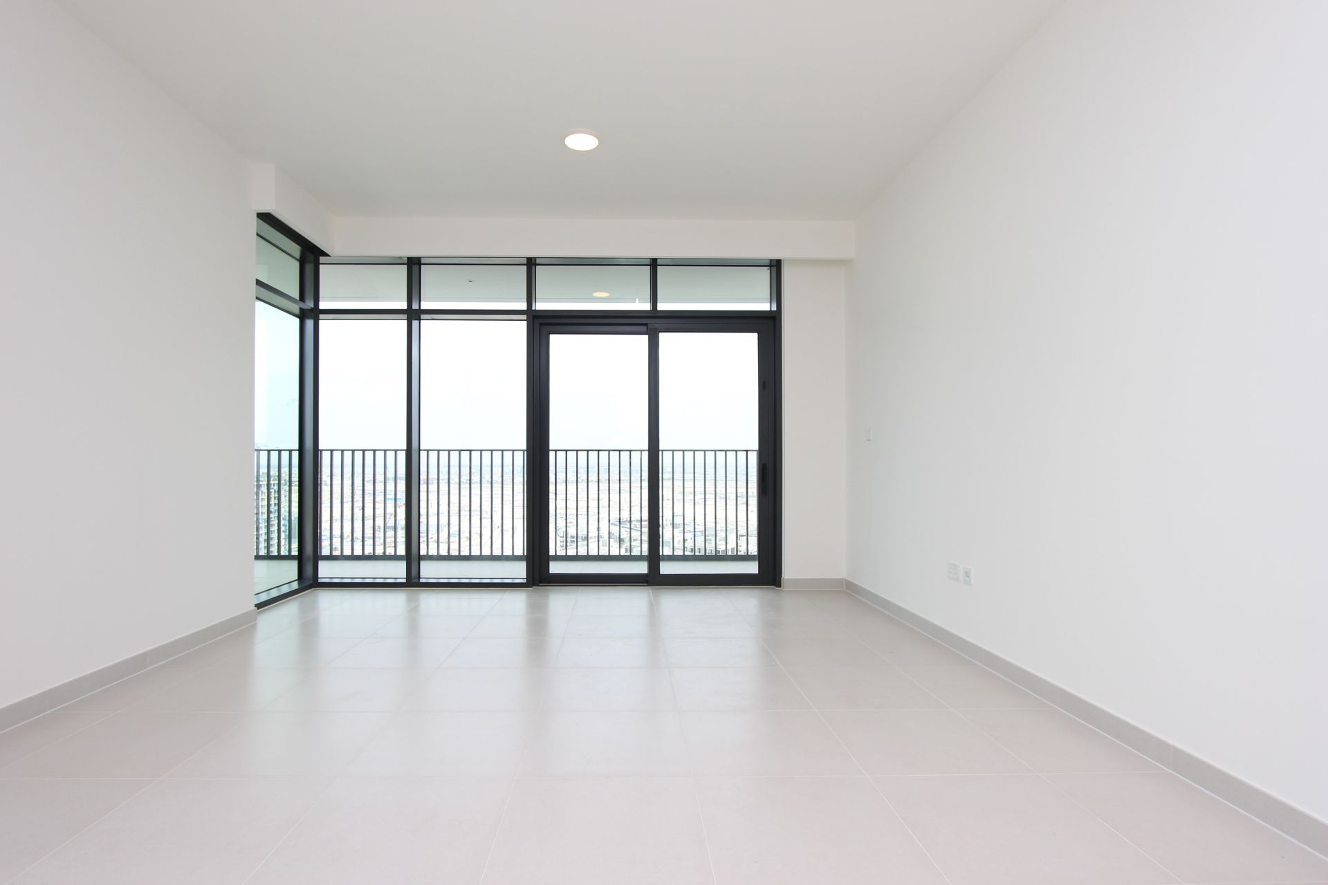 Corner Unit | Lagoon View | Brand New