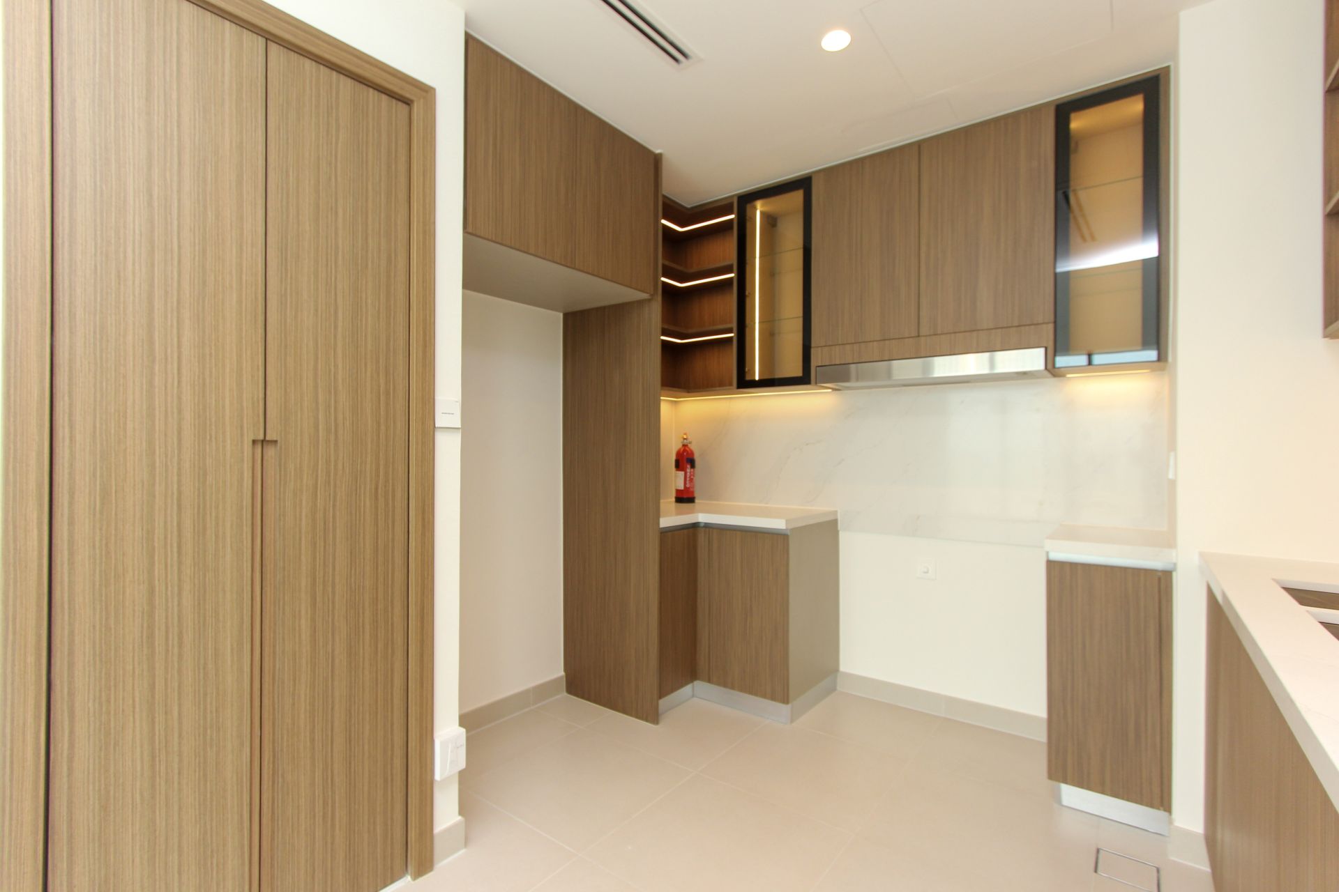 Corner Unit | Lagoon View | Brand New