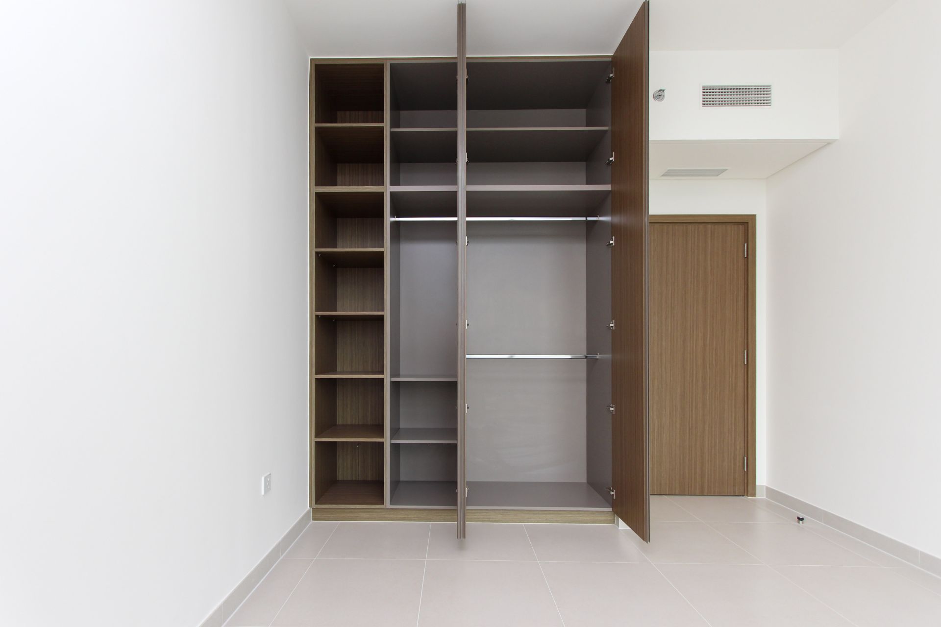 Corner Unit | Lagoon View | Brand New