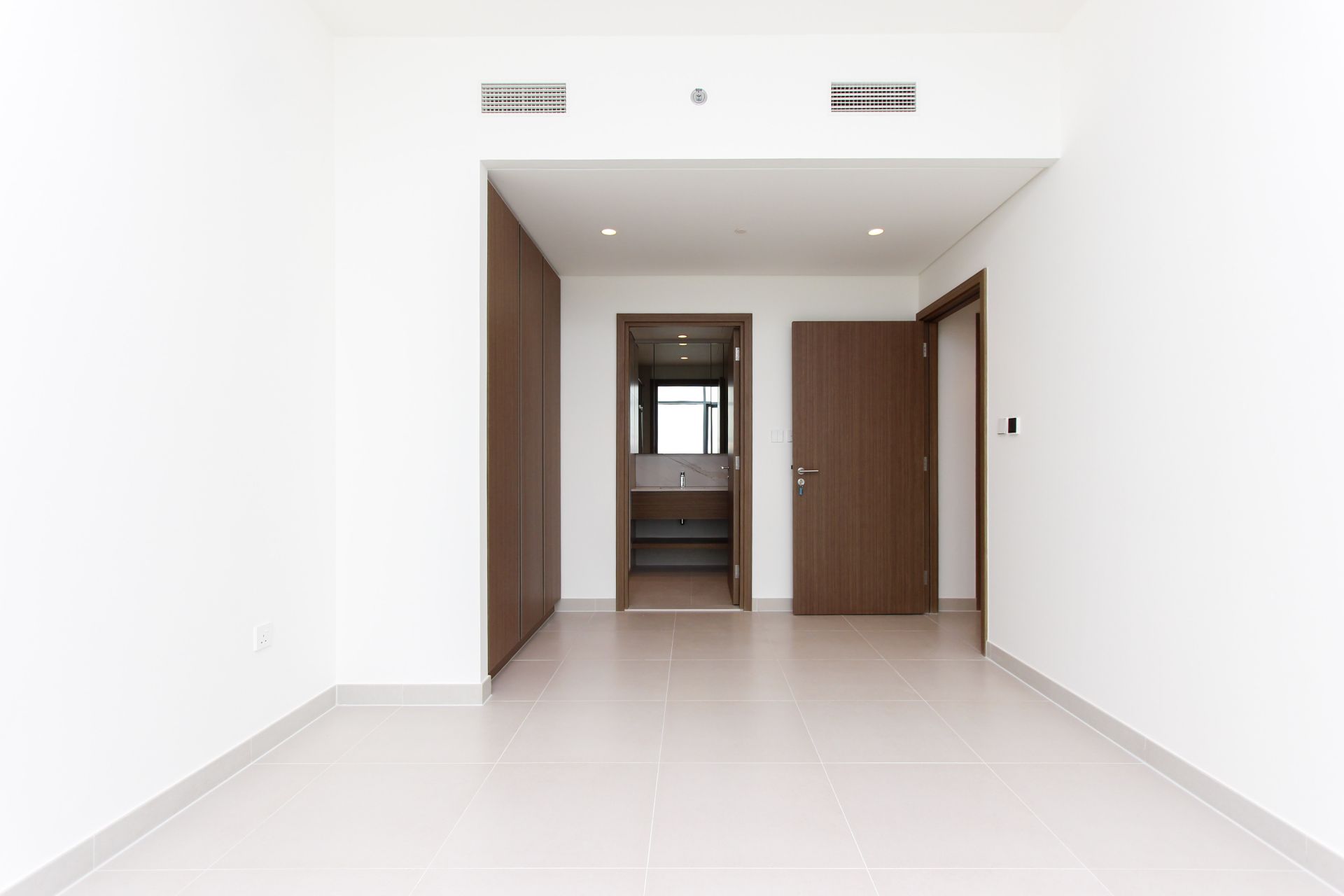 Corner Unit | Lagoon View | Brand New