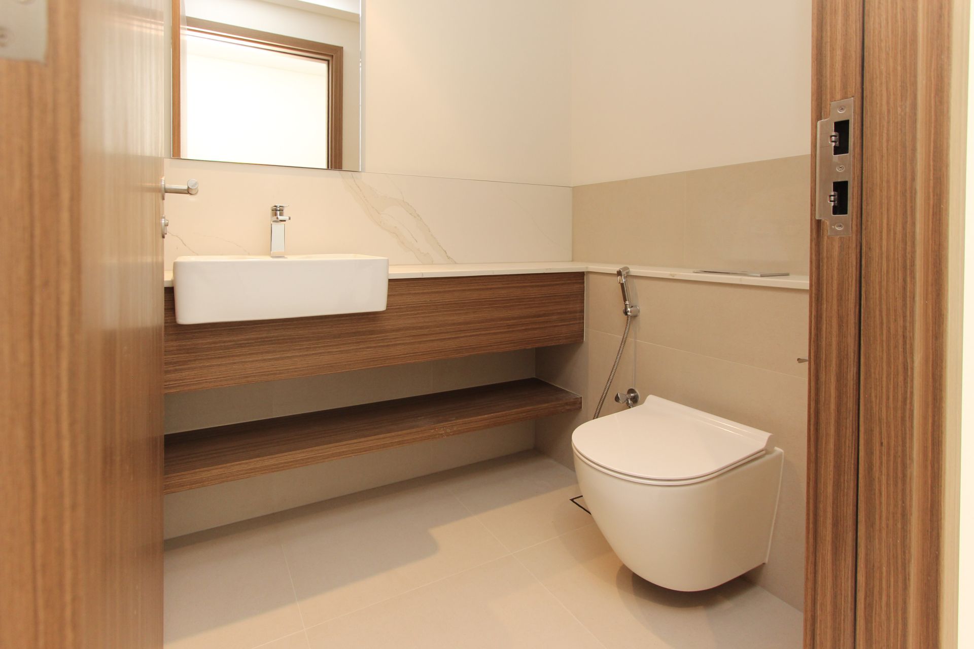 Corner Unit | Lagoon View | Brand New