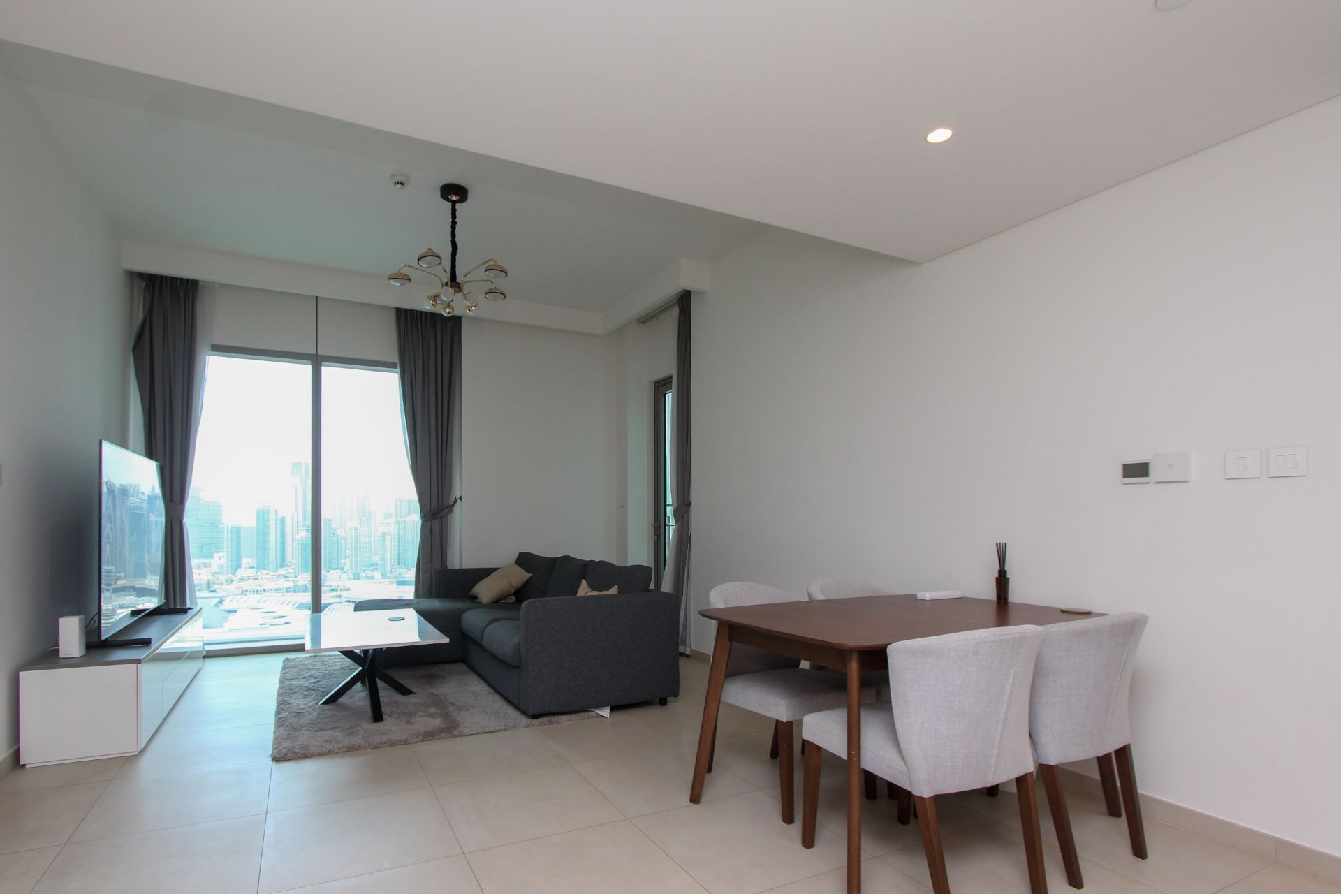 Burj Khalifa and Fountain View | Chiller Free