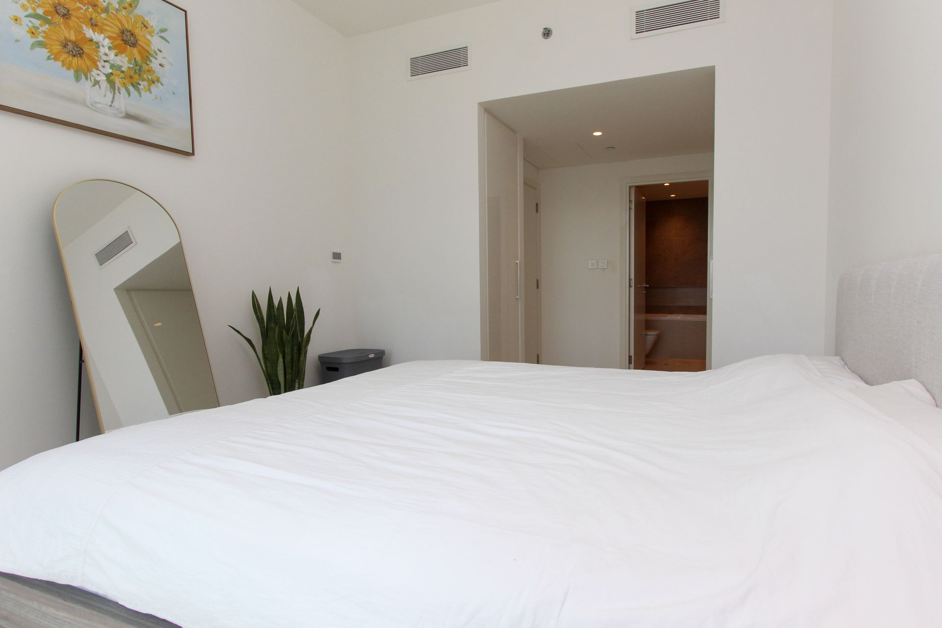 Burj Khalifa and Fountain View | Chiller Free