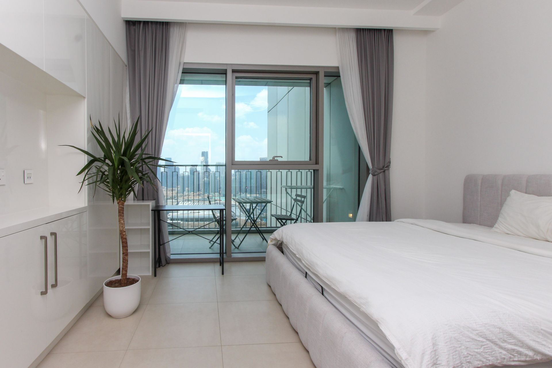 Burj Khalifa and Fountain View | Chiller Free