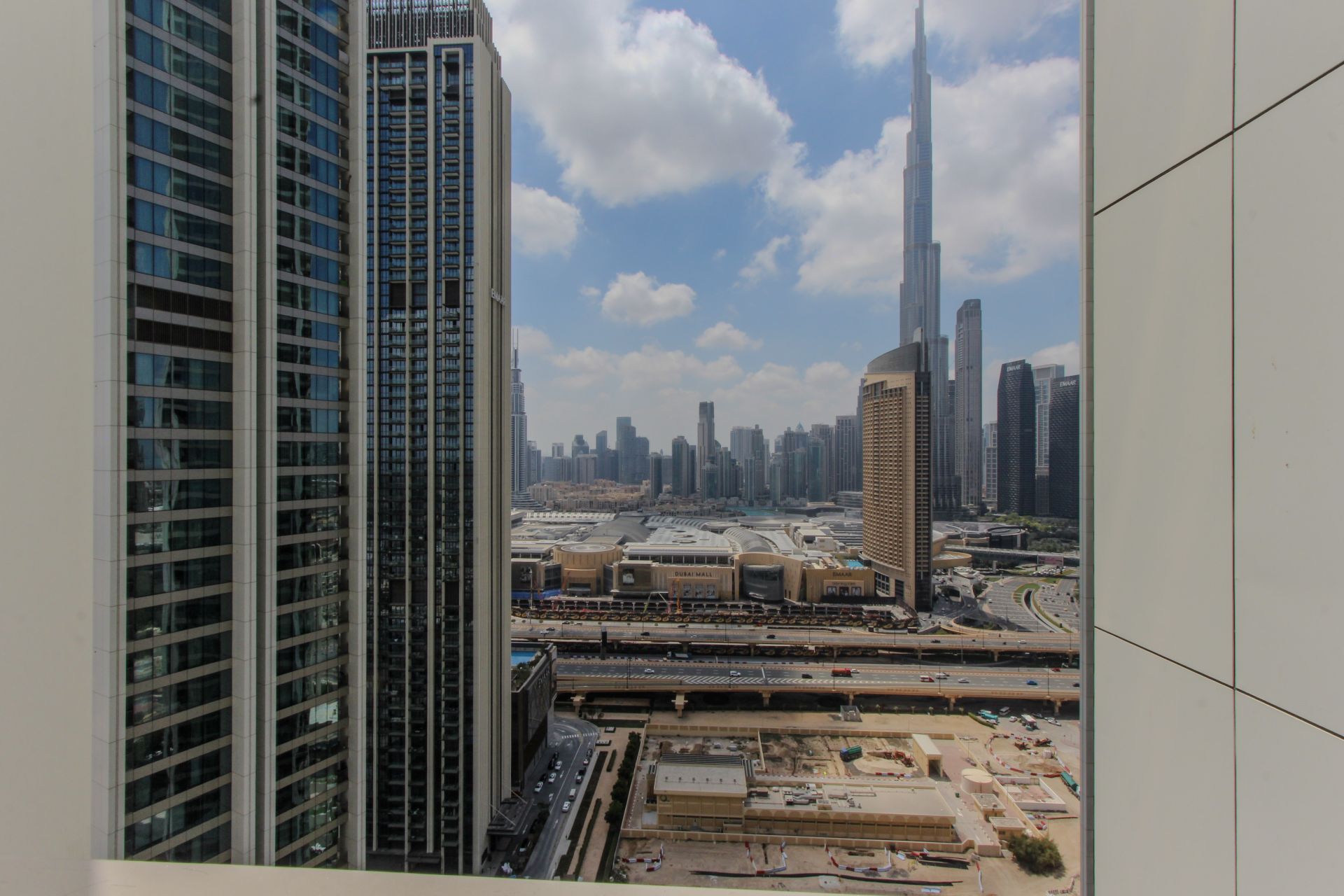 Burj Khalifa and Fountain View | Chiller Free