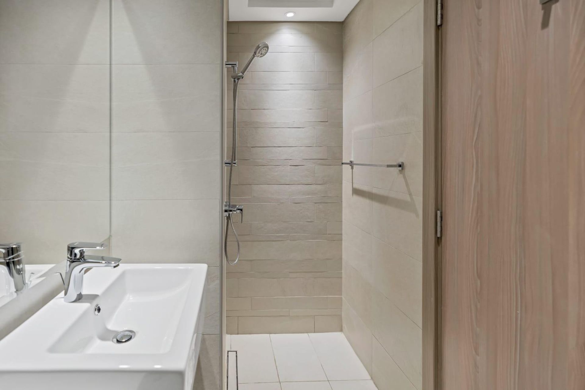 VACANT| READY TO MOVE | FULLY FURNISHED