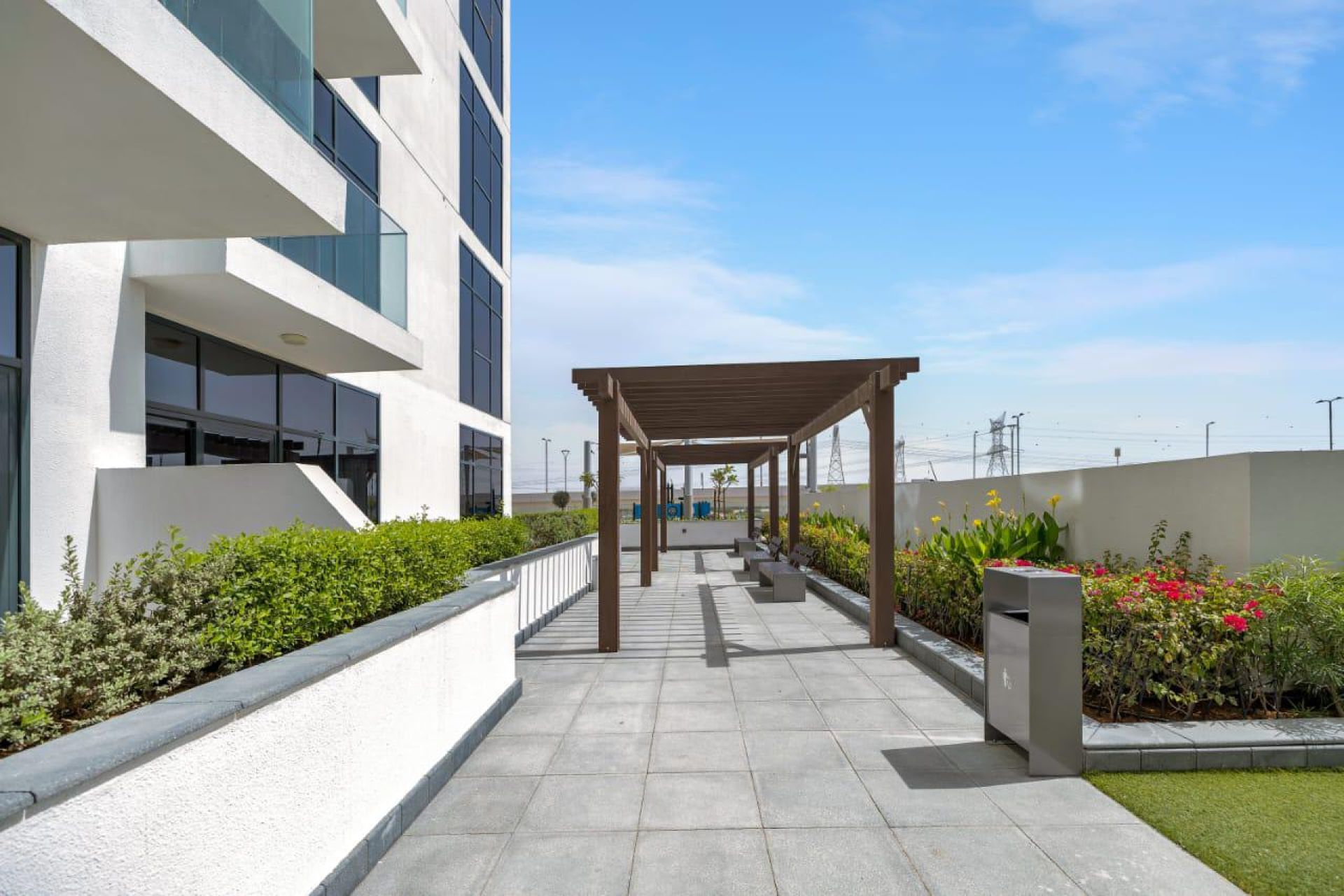 VACANT| READY TO MOVE | FULLY FURNISHED