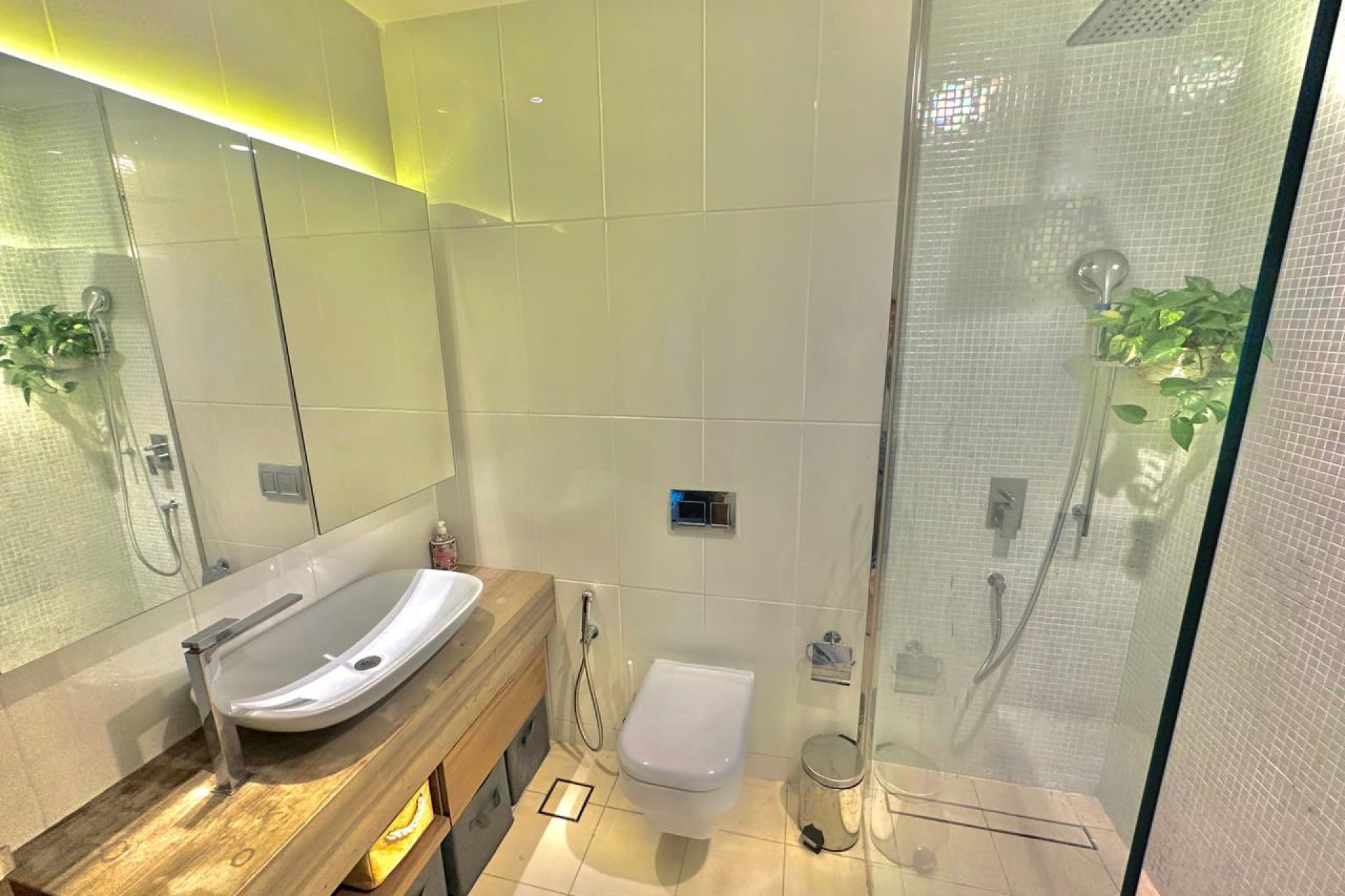 Fully Furnished | Pool Facing | Large layout