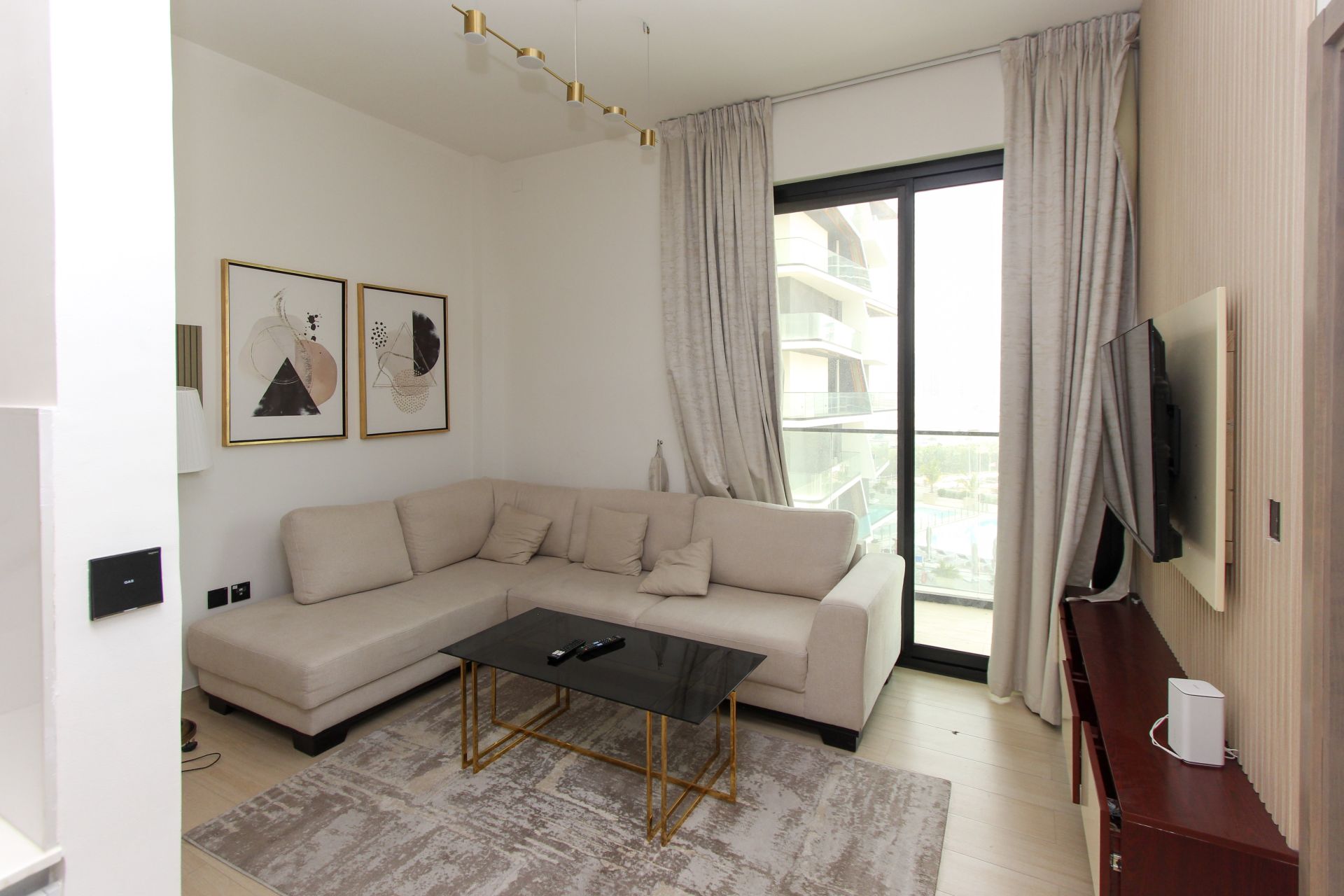 Corner Unit | Fully Furnished | Vacant