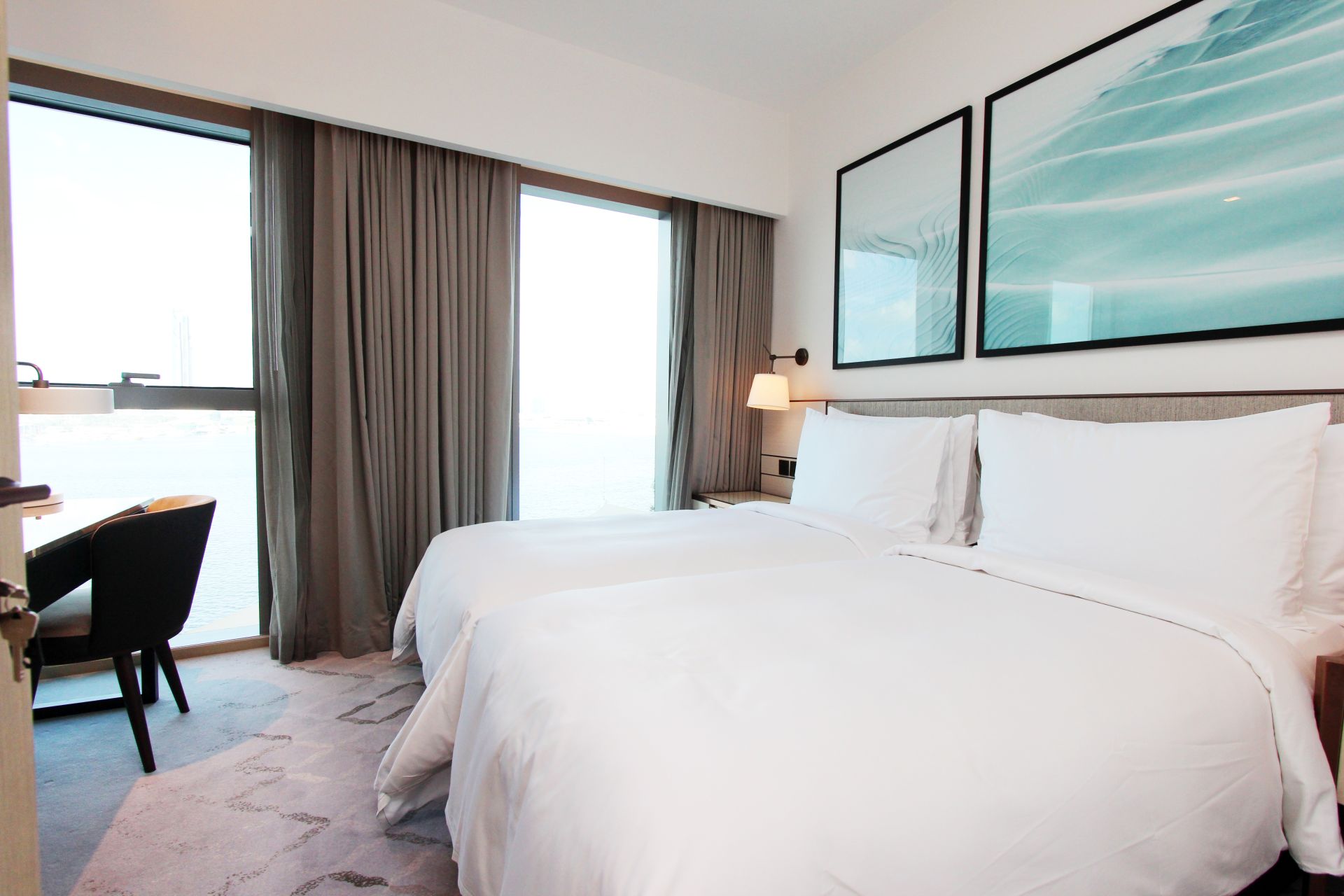 Huge Layout | Downtown View | Luxurious Living