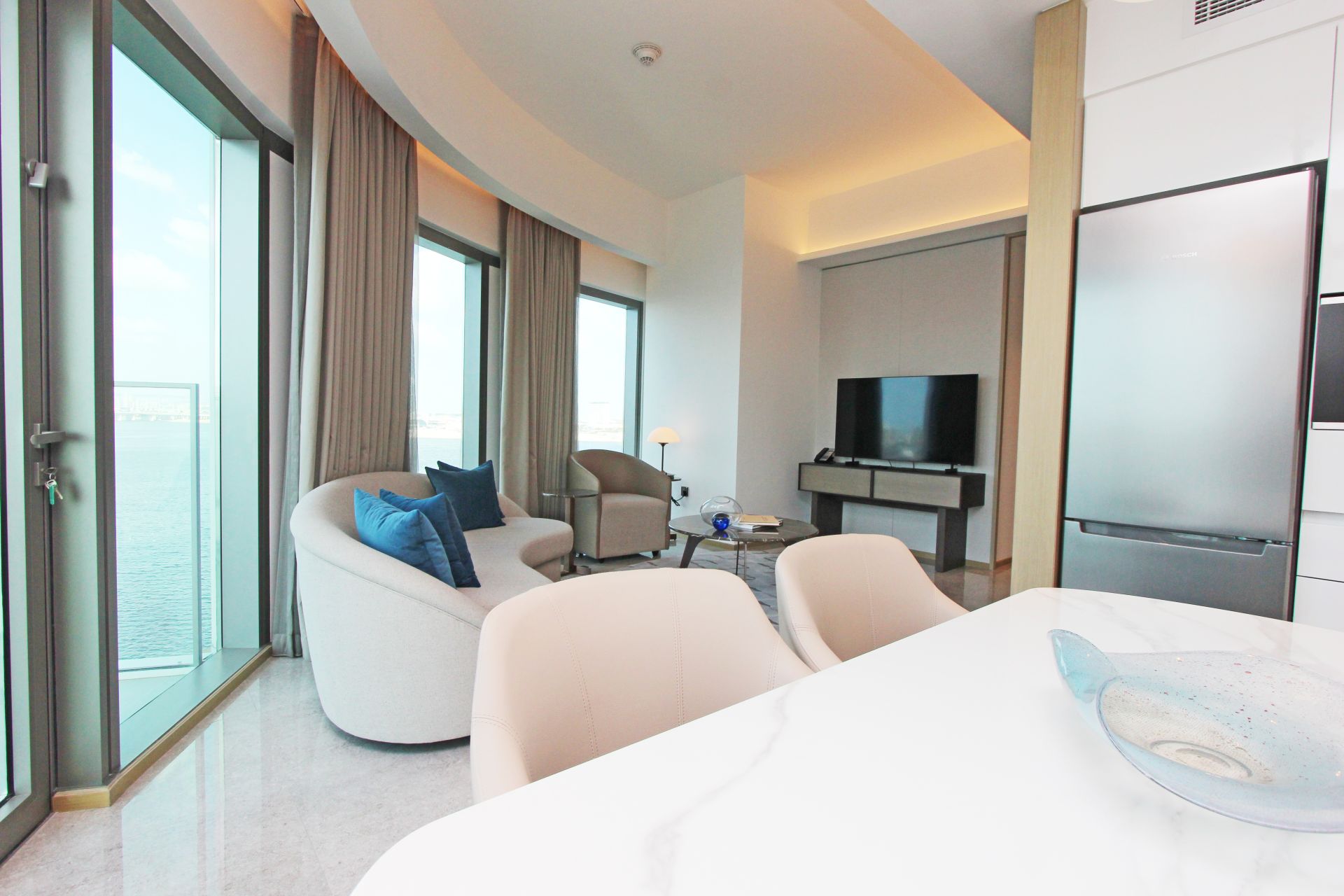 Huge Layout | Downtown View | Luxurious Living